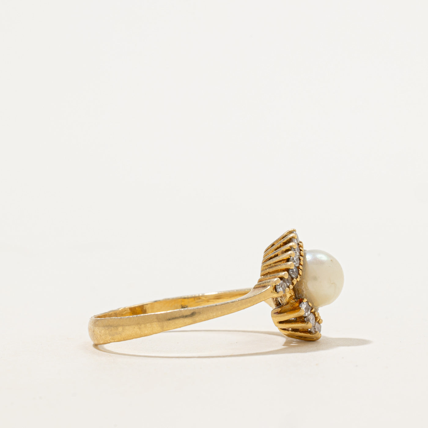Bague cocktail perle et diamant | 0,24 ct | Taille 8,25 | 
