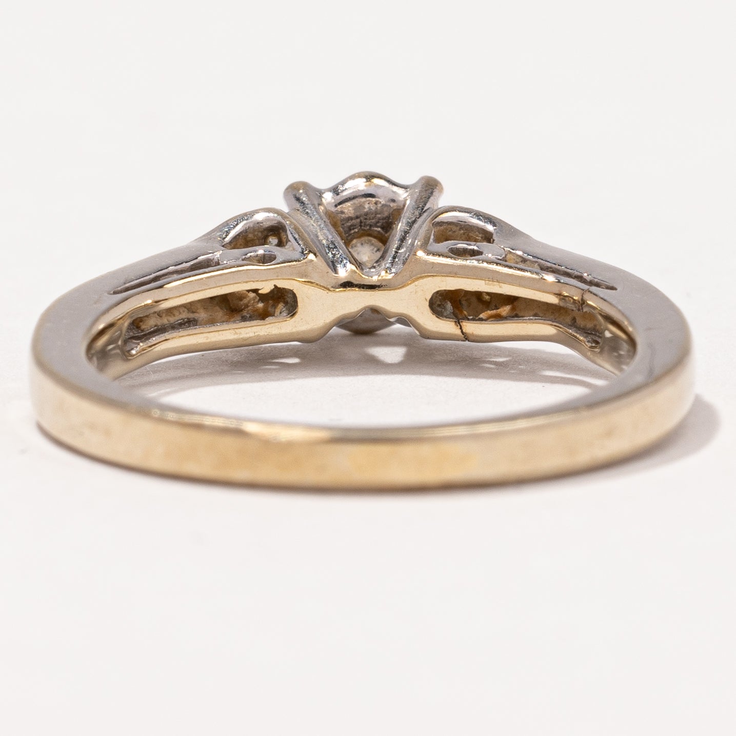 Floral Diamond Illusion Ring | 0.16 ctw, SZ 5 |
