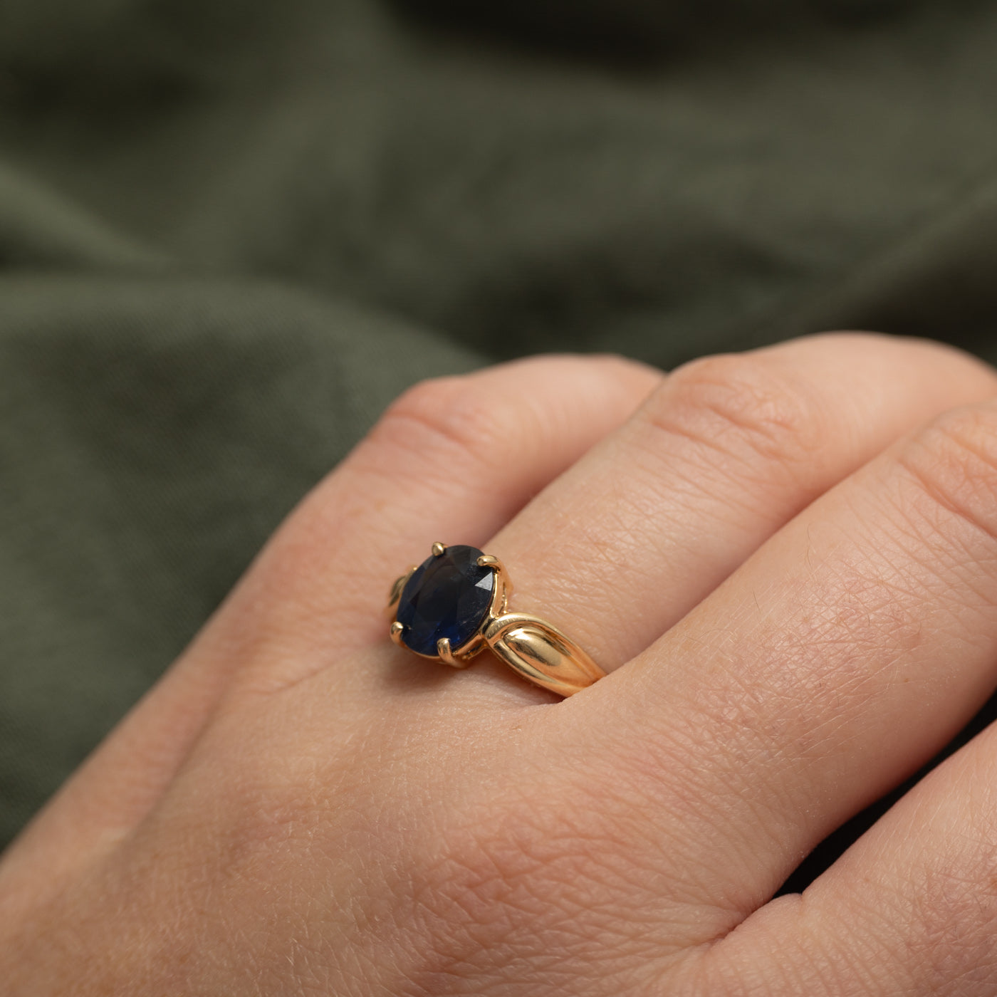 Oval Cut Solitaire Sapphire Ring | 1.69ct | SZ 8