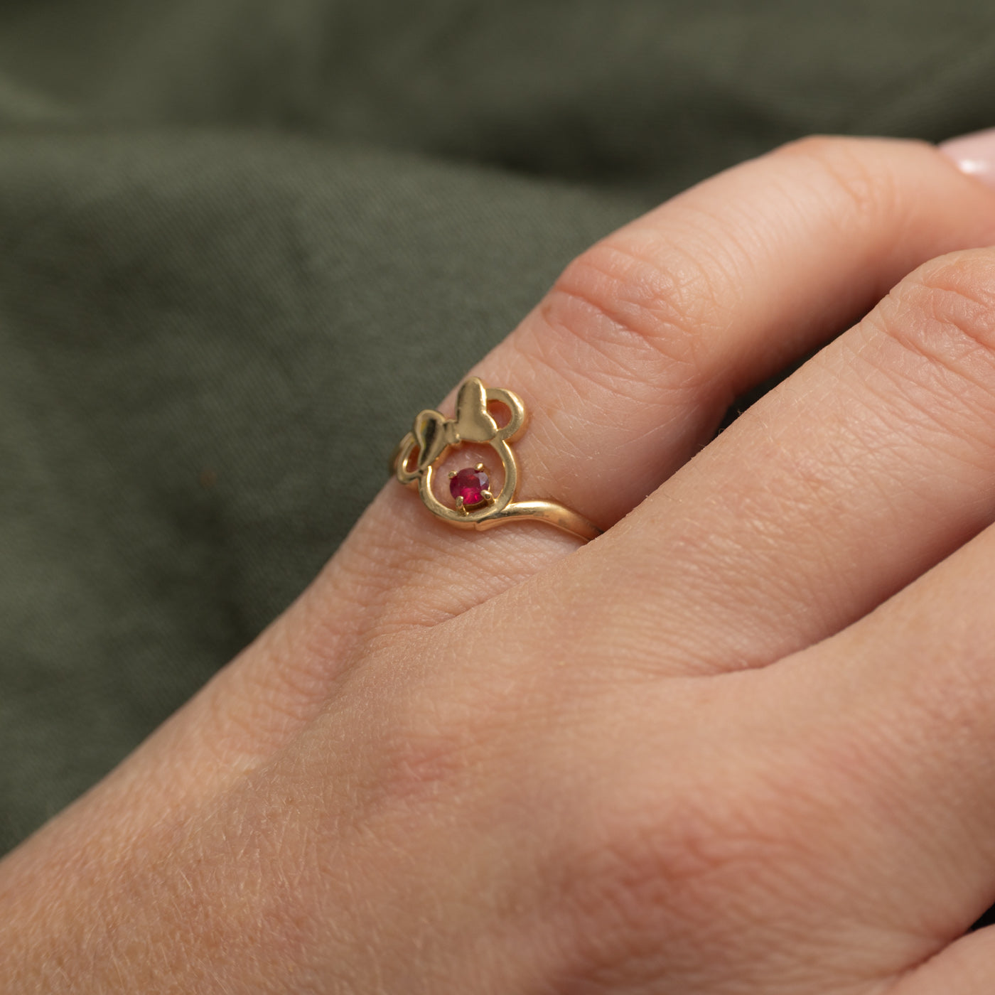 'Disney' Glass Filled Ruby Minnie Mouse Ring | SZ 4.25