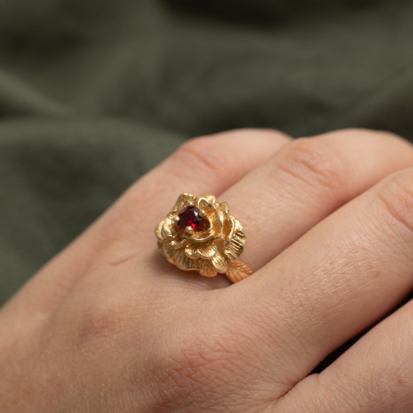 Synthetic Ruby Textured Flower Cocktail Ring | SZ 6.75