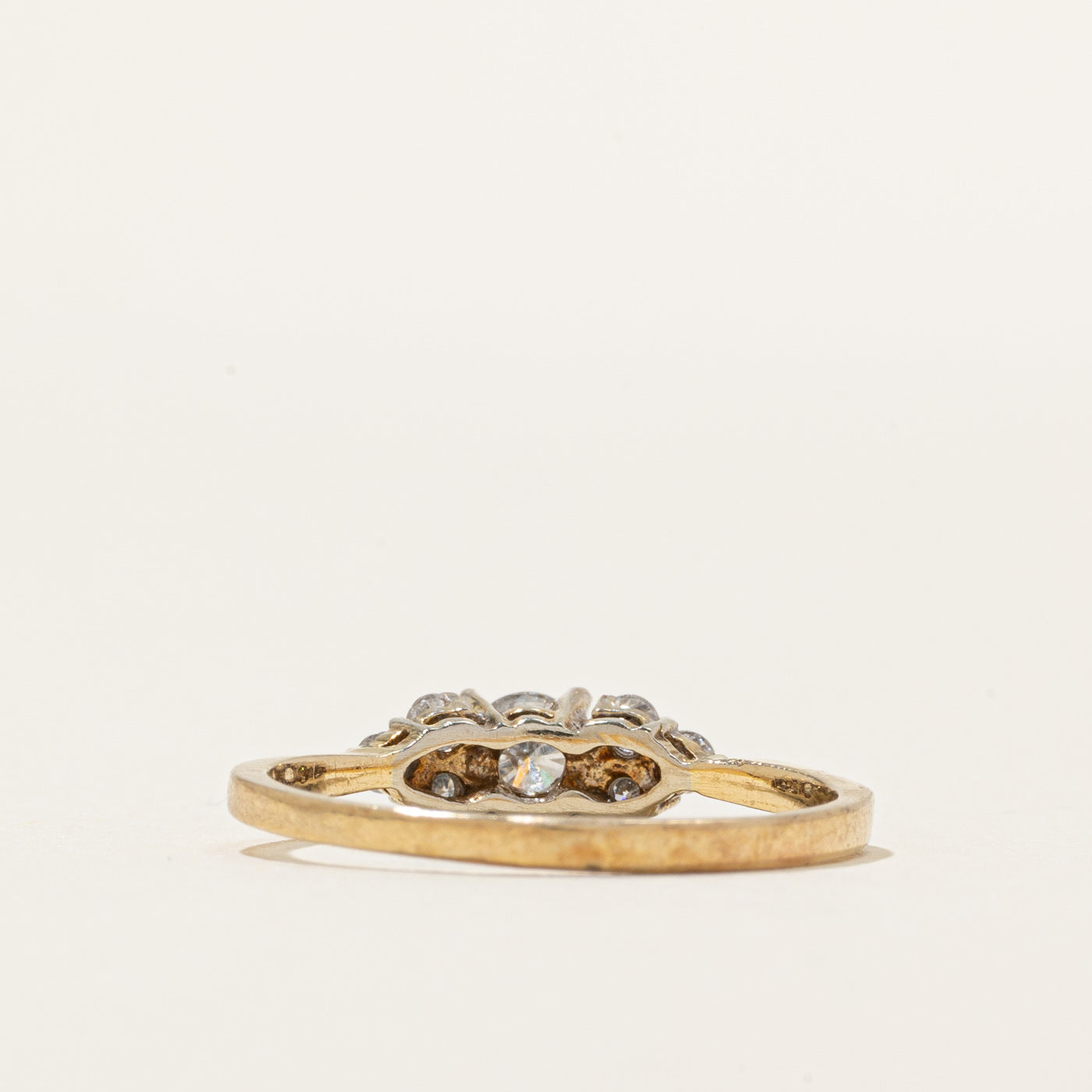 Diamond Cluster Reverse Tapered Ring | 0.35ctw | SZ 6.75