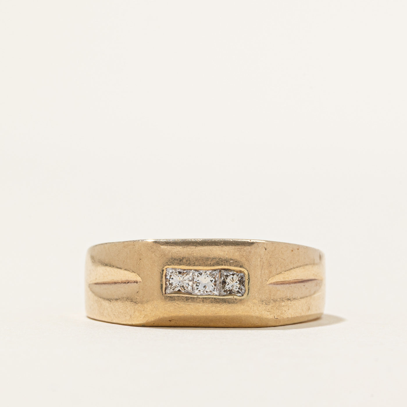 Three Stone Princess Cut Diamond Grooved Signet Ring | 0.25ctw | SZ 10.25