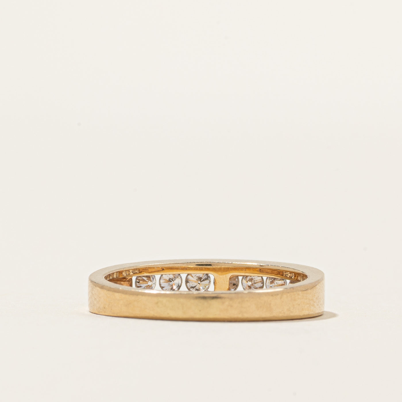 Alliance demi-éternité sertie de diamants en canal | 0,21 ct | Taille 5