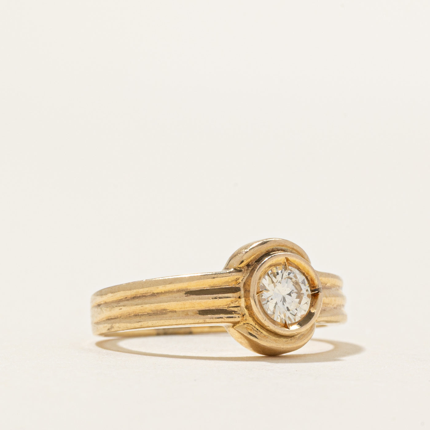 Solitaire Diamond Grooved Ring | 0.17ct | SZ 2.25