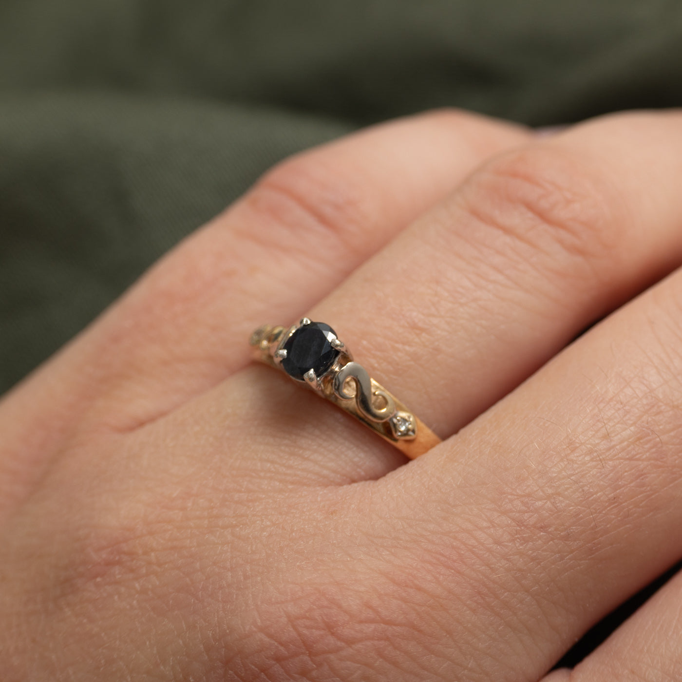 Sapphire & Diamond Scrollwork Ring | SZ 9.5