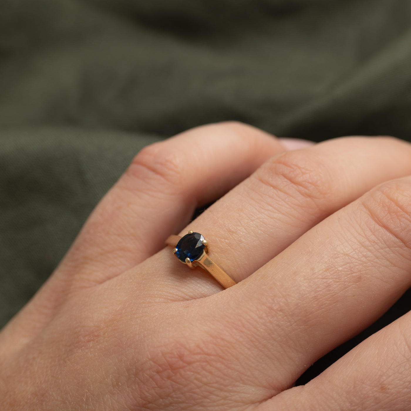 Solitaire Oval Cut Sapphire Ring | SZ 6.25