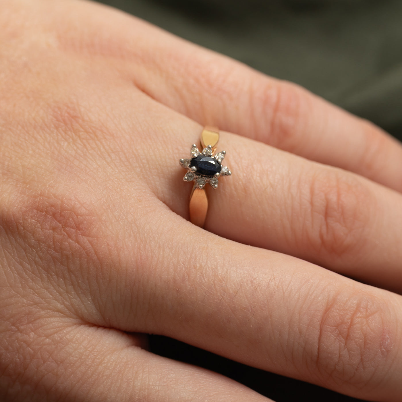 Oval Cut Sapphire & Diamond Petal Ring | SZ 5.75