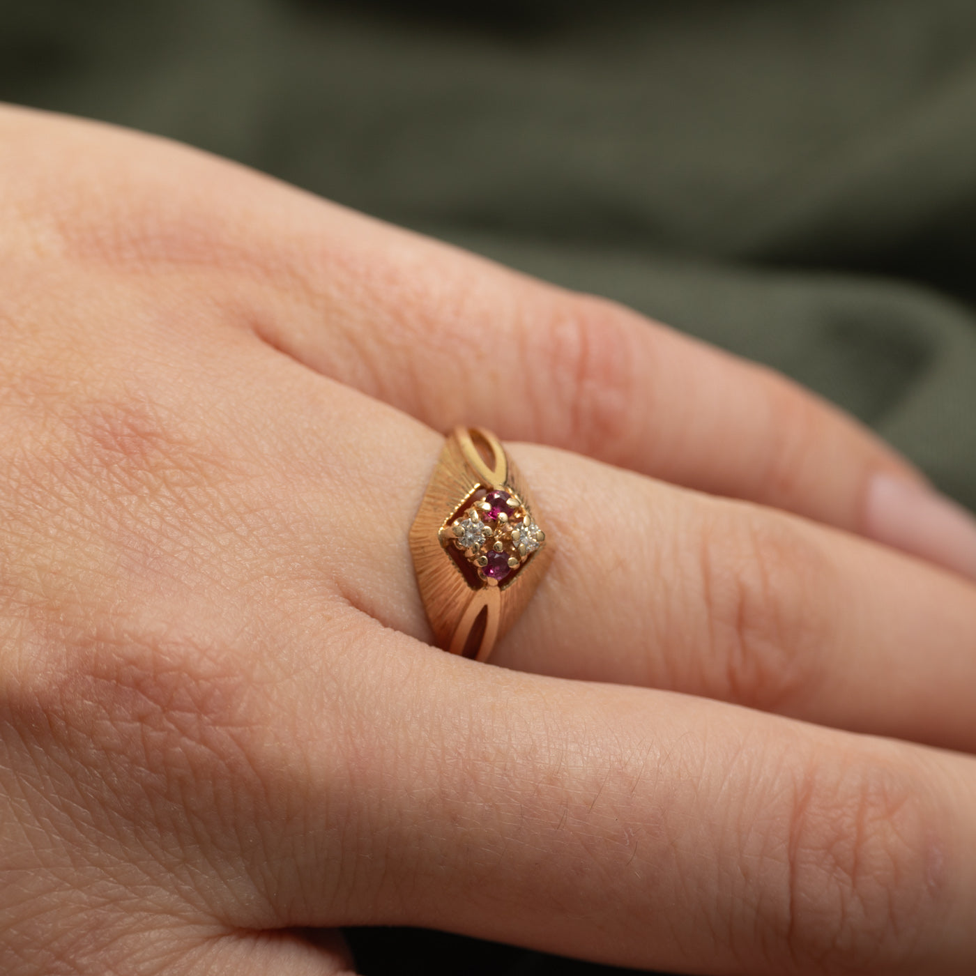 Four Stone Diamond & Ruby Textured Dome Ring | SZ 5