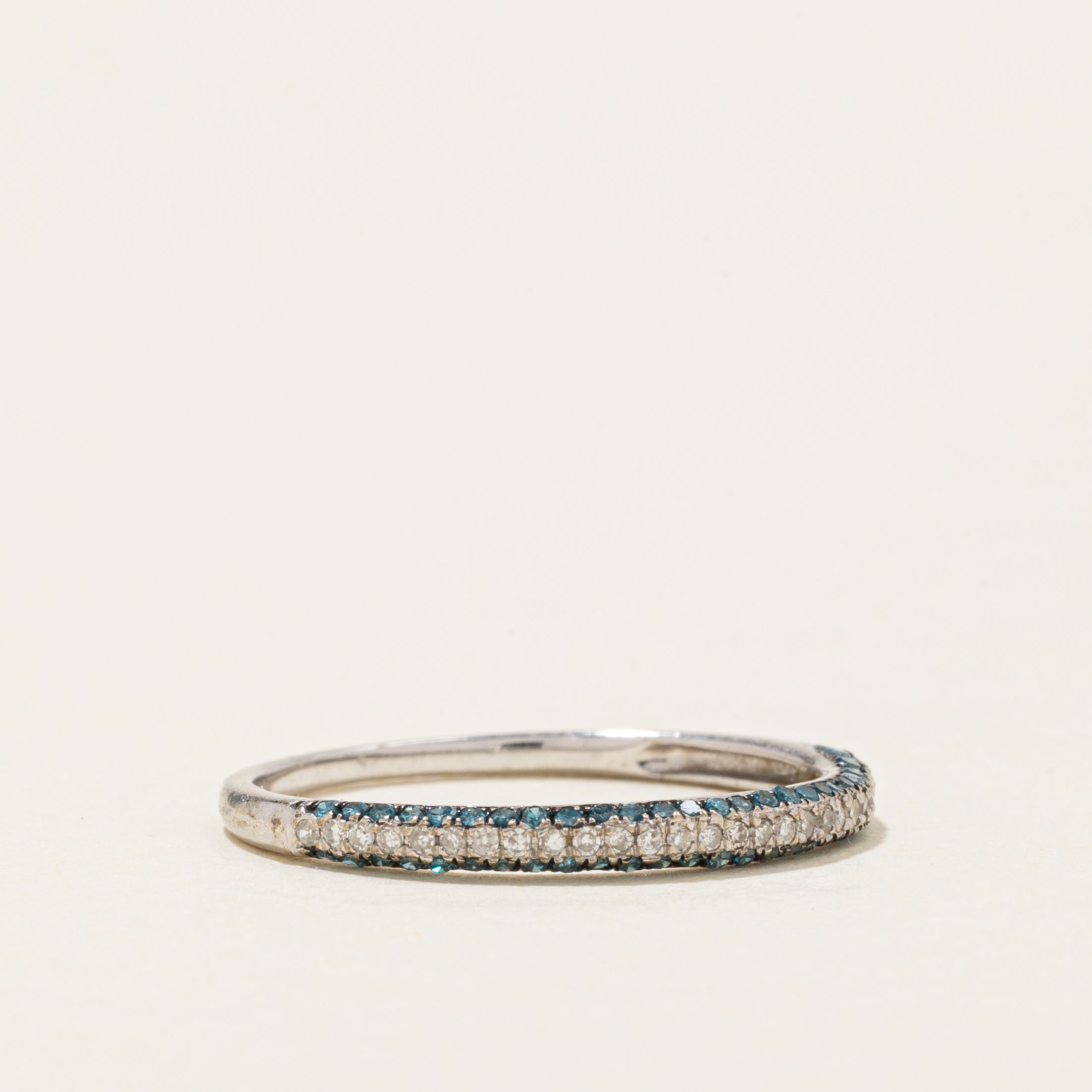 Alliance demi-éternité en diamants bleus et blancs | 0,16 ct | Taille 7,0 |