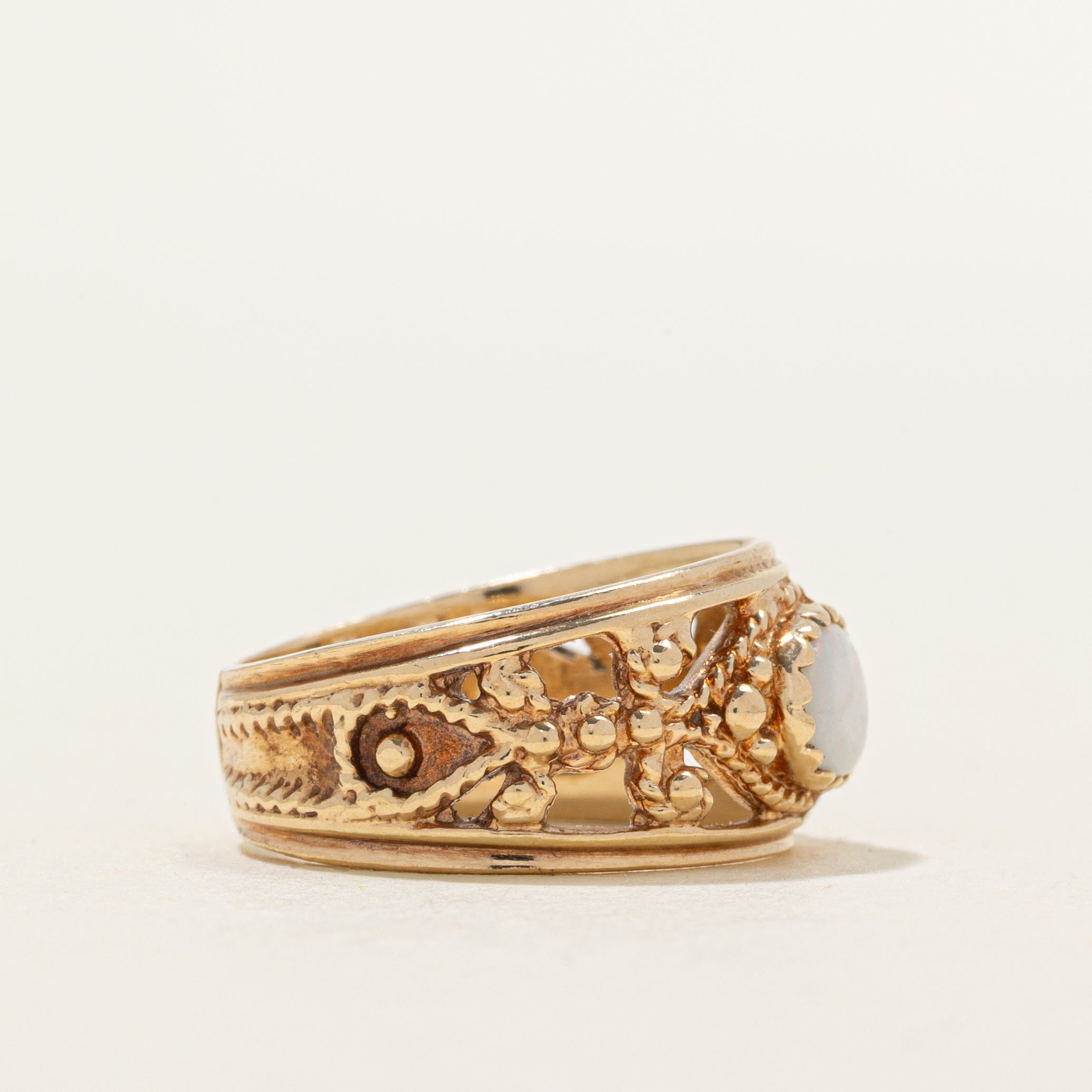 East West Opal Openwork Ring | 0.34ct | SZ 6.25
