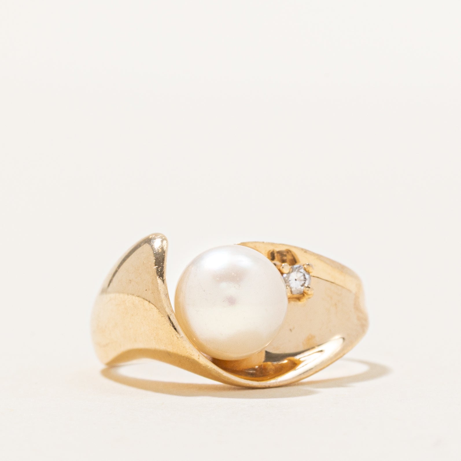 Pearl & Diamond Abstract Ring | 0.03ct | SZ 6