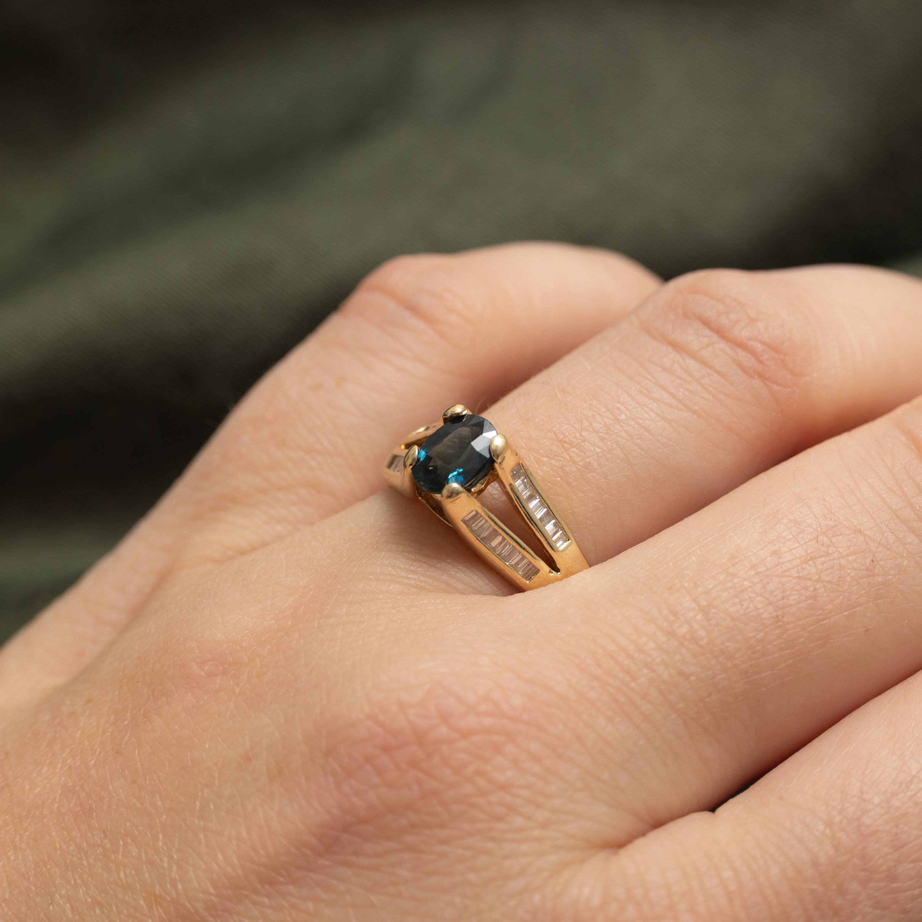 Sapphire & Diamond Split Shank Ring | 0.90ct, 0.15ctw | SZ 7