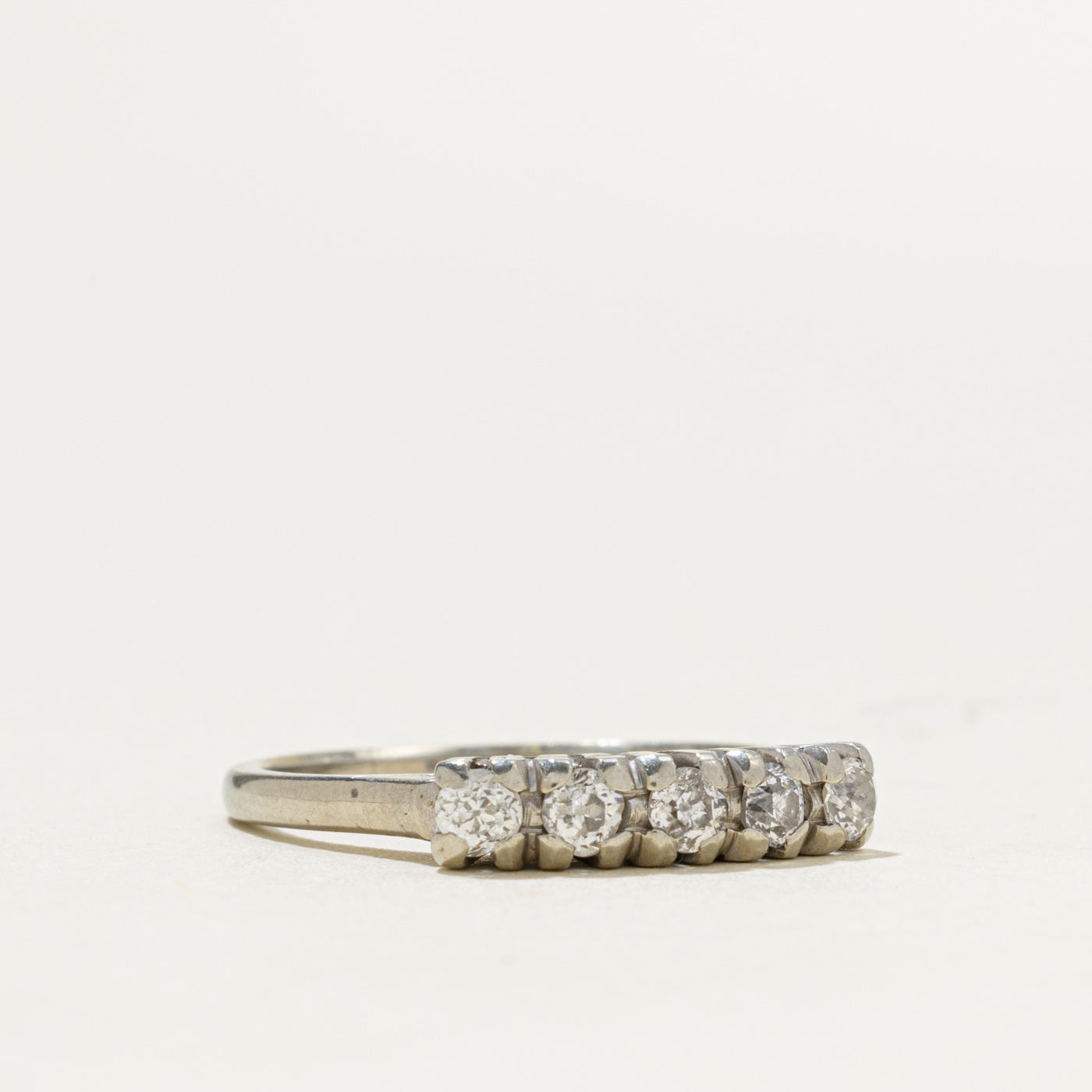 Five Stone Diamond Grooved Band | 0.28ctw | 1.65mm | SZ 7.5