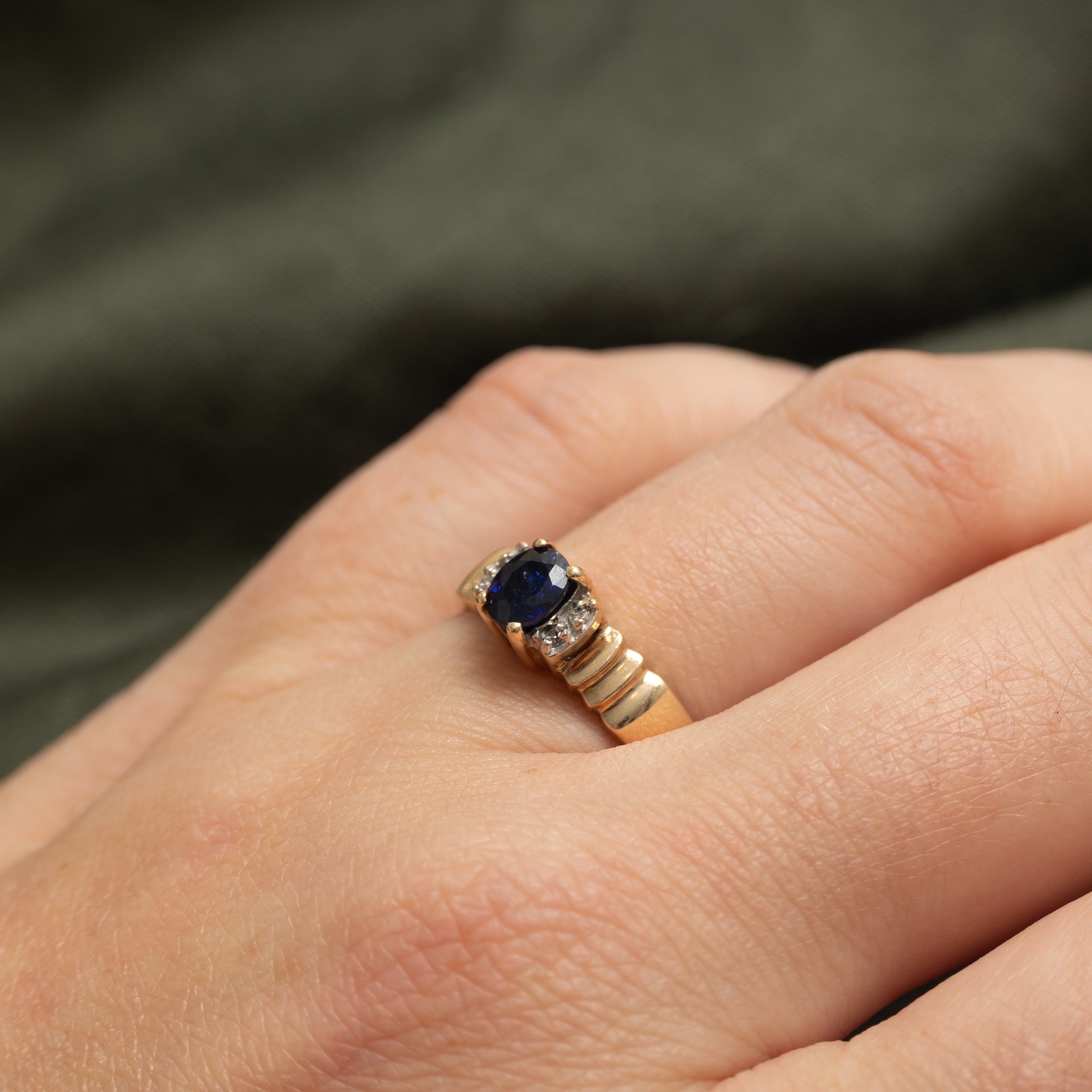 Sapphire & Diamond Fluted Ring | 0.58ct, 0.04ctw | SZ 7