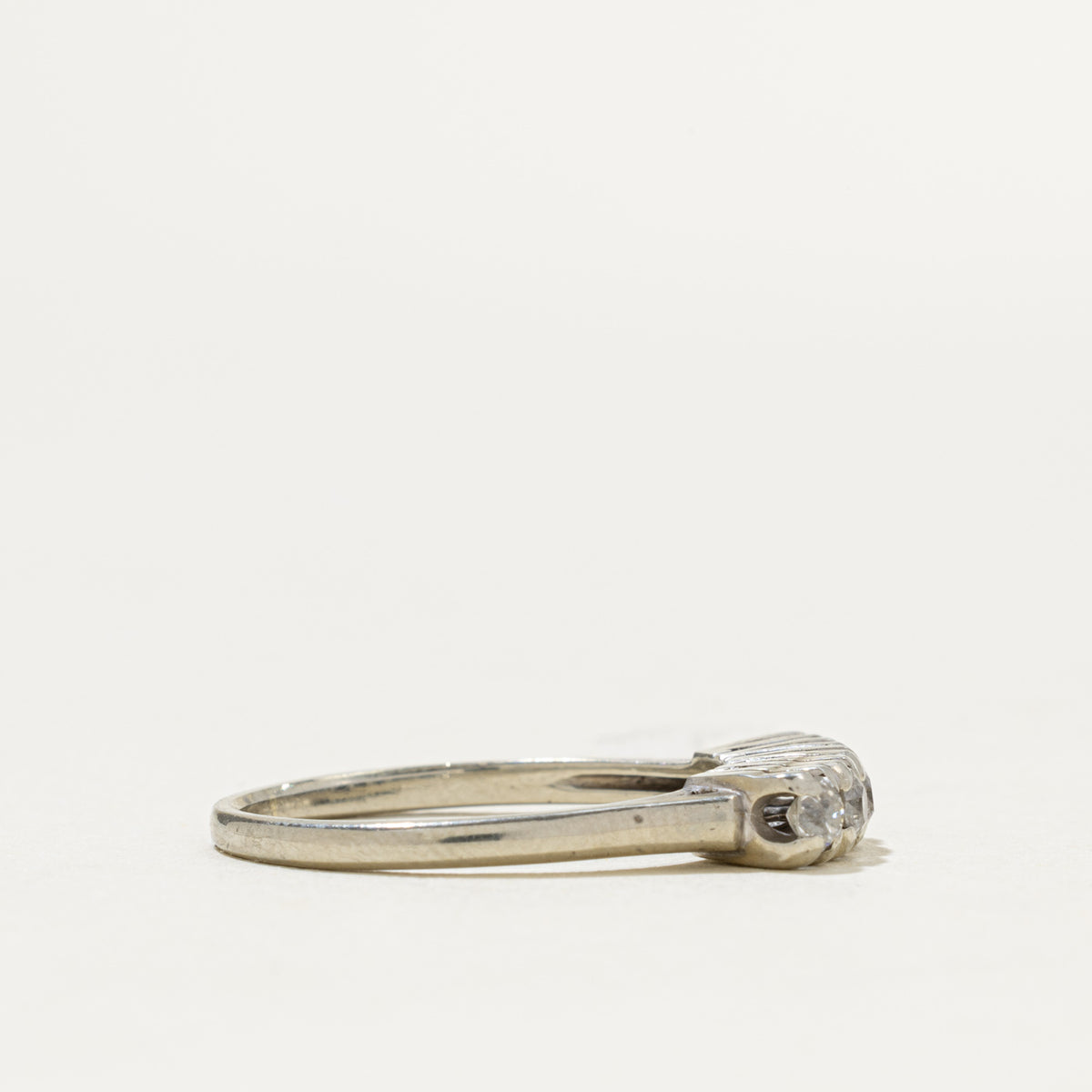 Five Stone Diamond Grooved Band | 0.28ctw | 1.65mm | SZ 7.5