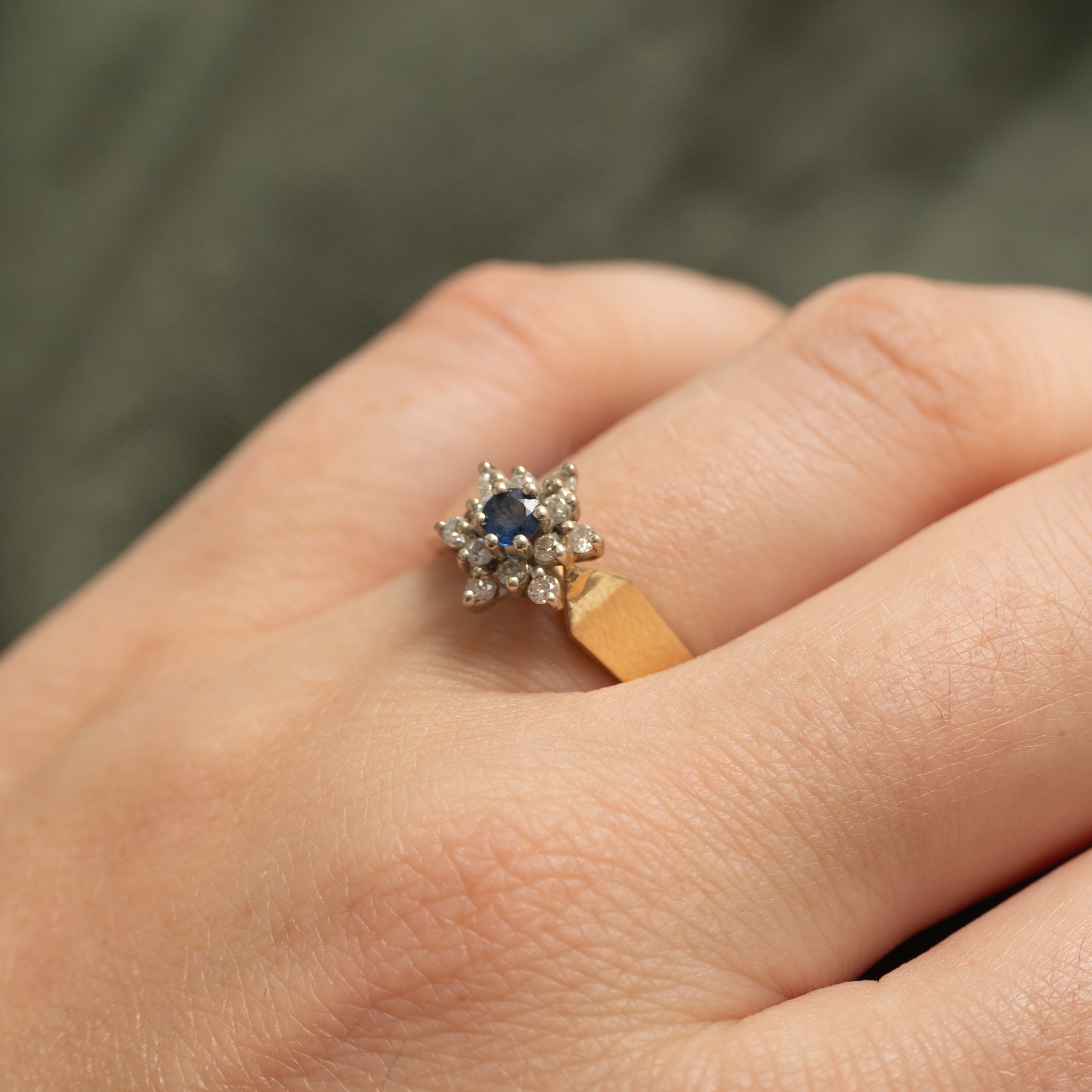 Sapphire & Diamond Petal Cluster Ring | 0.14ct, 0.18ctw | SZ 8
