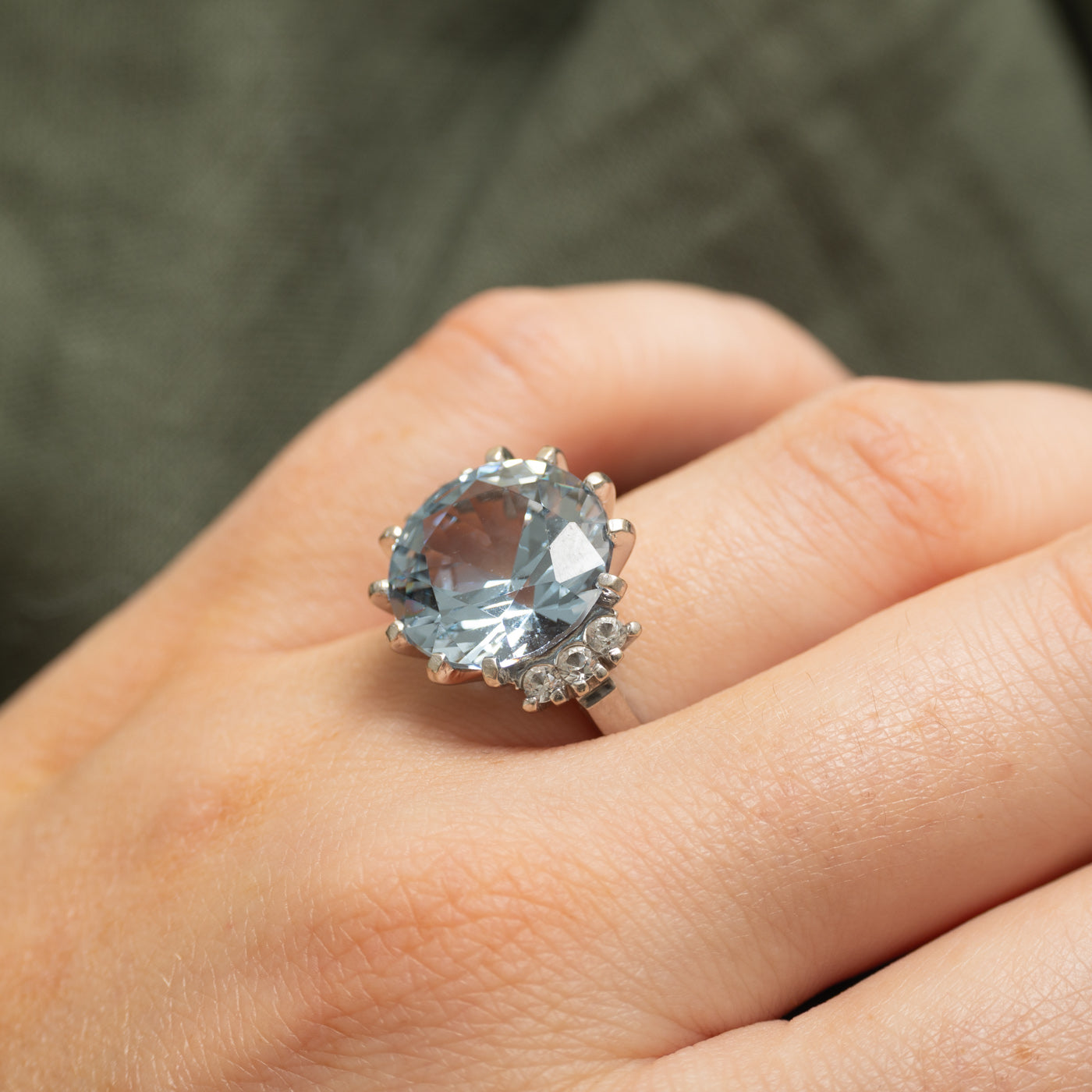 Synthetic Blue & White Spinel Cocktial Ring | 11.00ctw | SZ 6.25