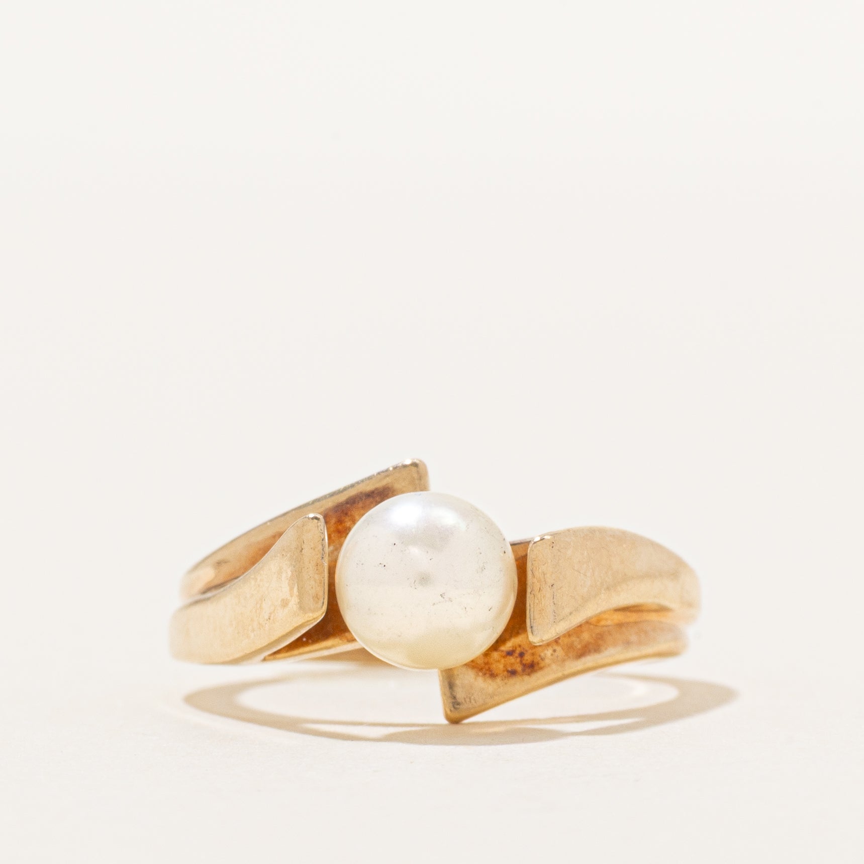 Solitaire Pearl Bypass Ring | SZ 6.25