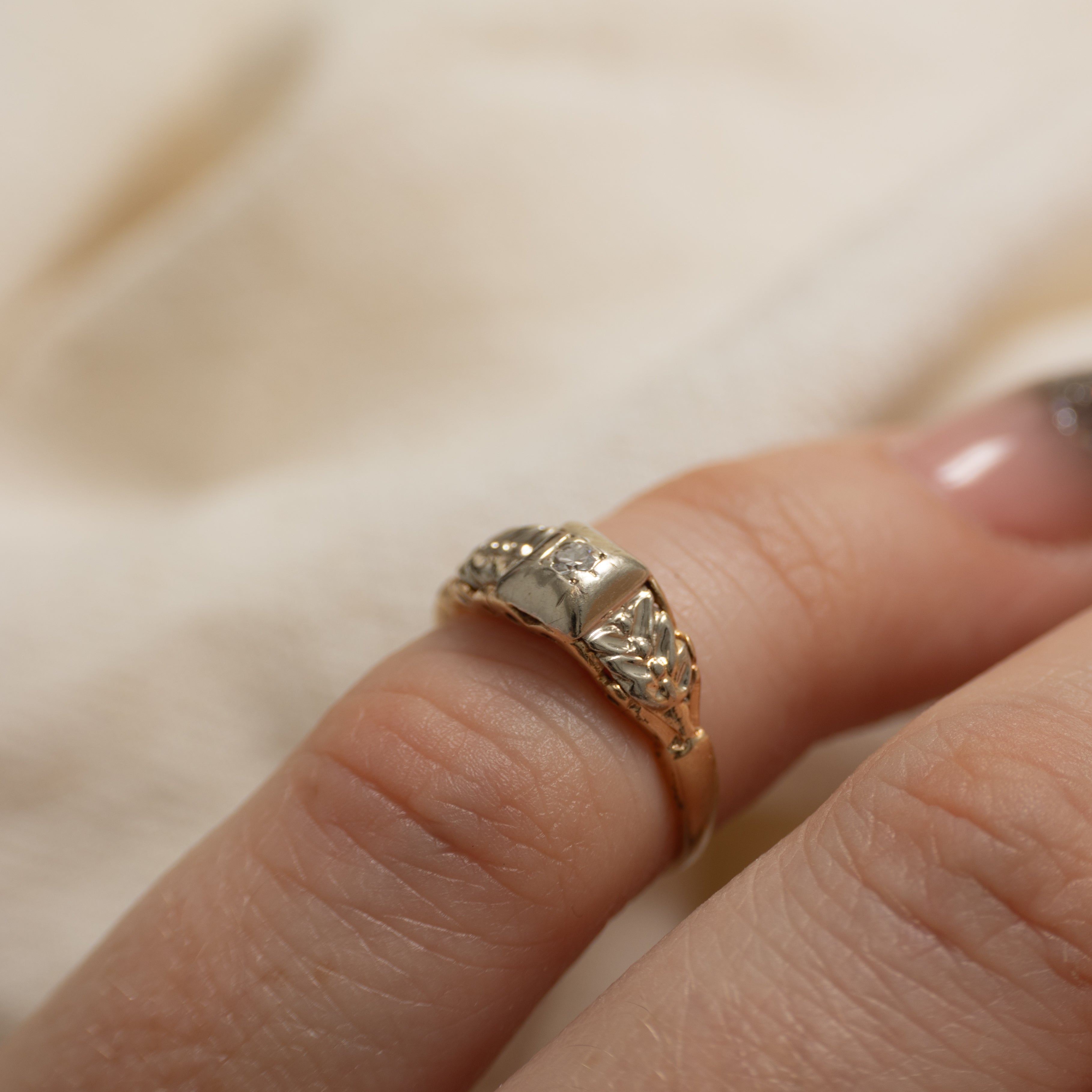 10k Two Tone Diamond Textured Ring | SZ 2