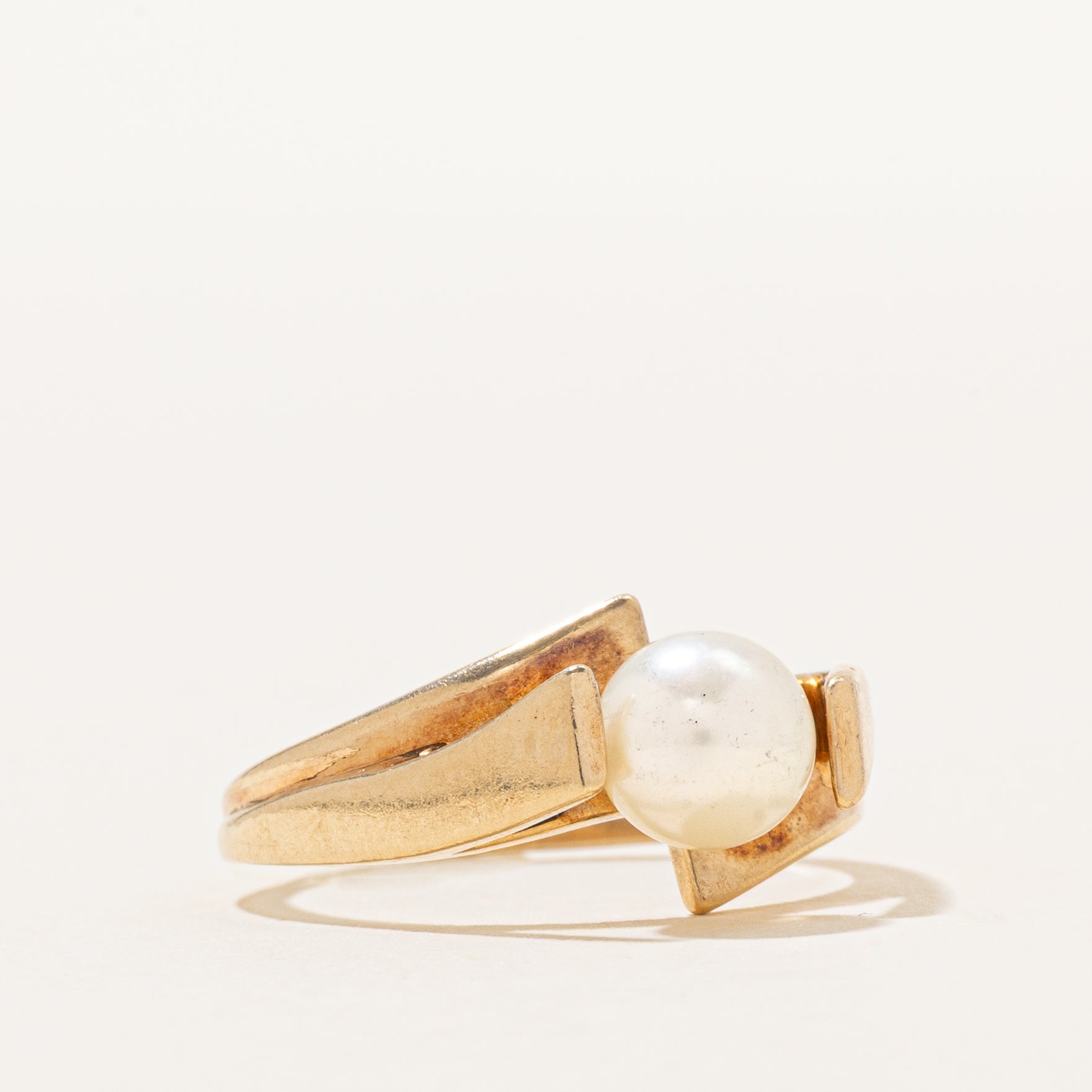 Solitaire Pearl Bypass Ring | SZ 6.25