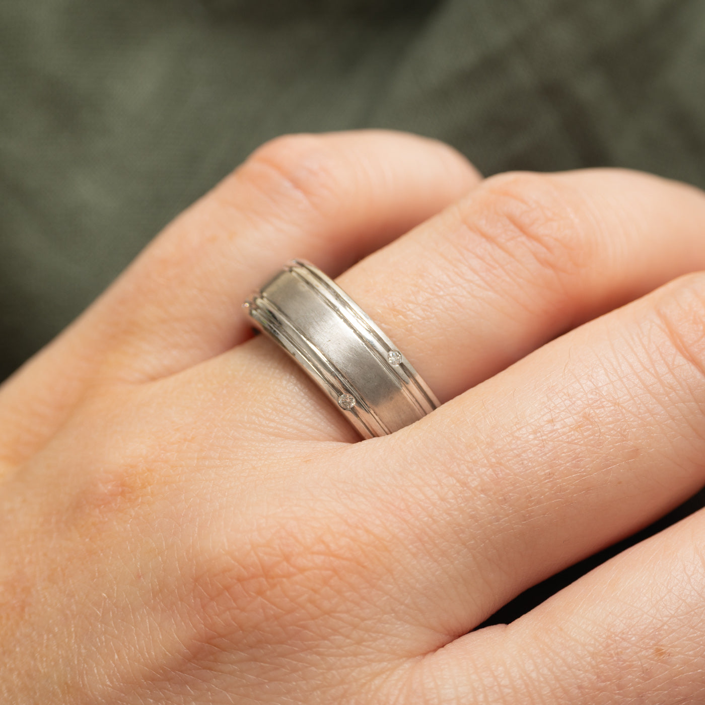 Diamond & Hidden Sapphire Grooved Band | 0.06ct, 0.03ctw | SZ 9