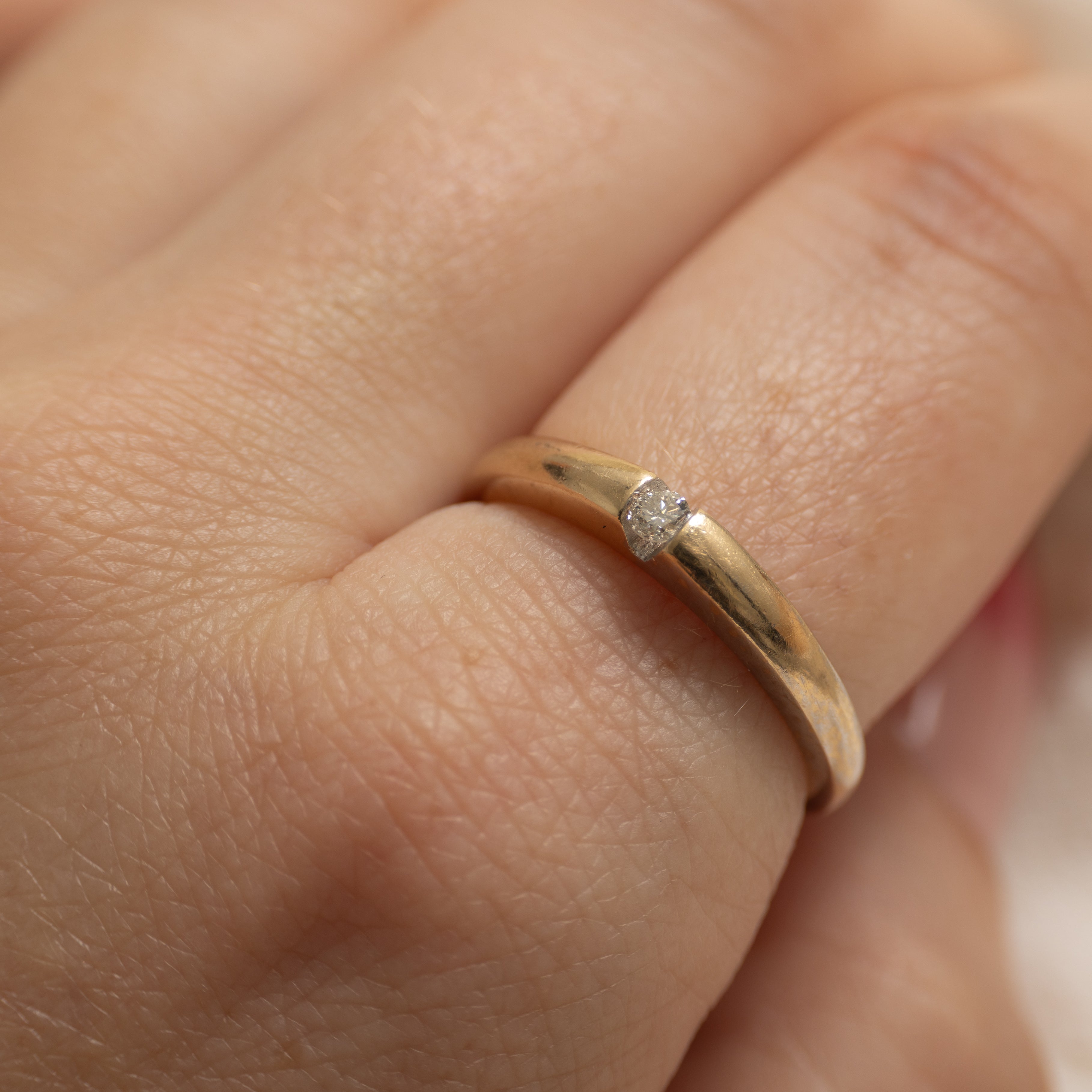10k Tension Set Diamond Ring | SZ 8.5