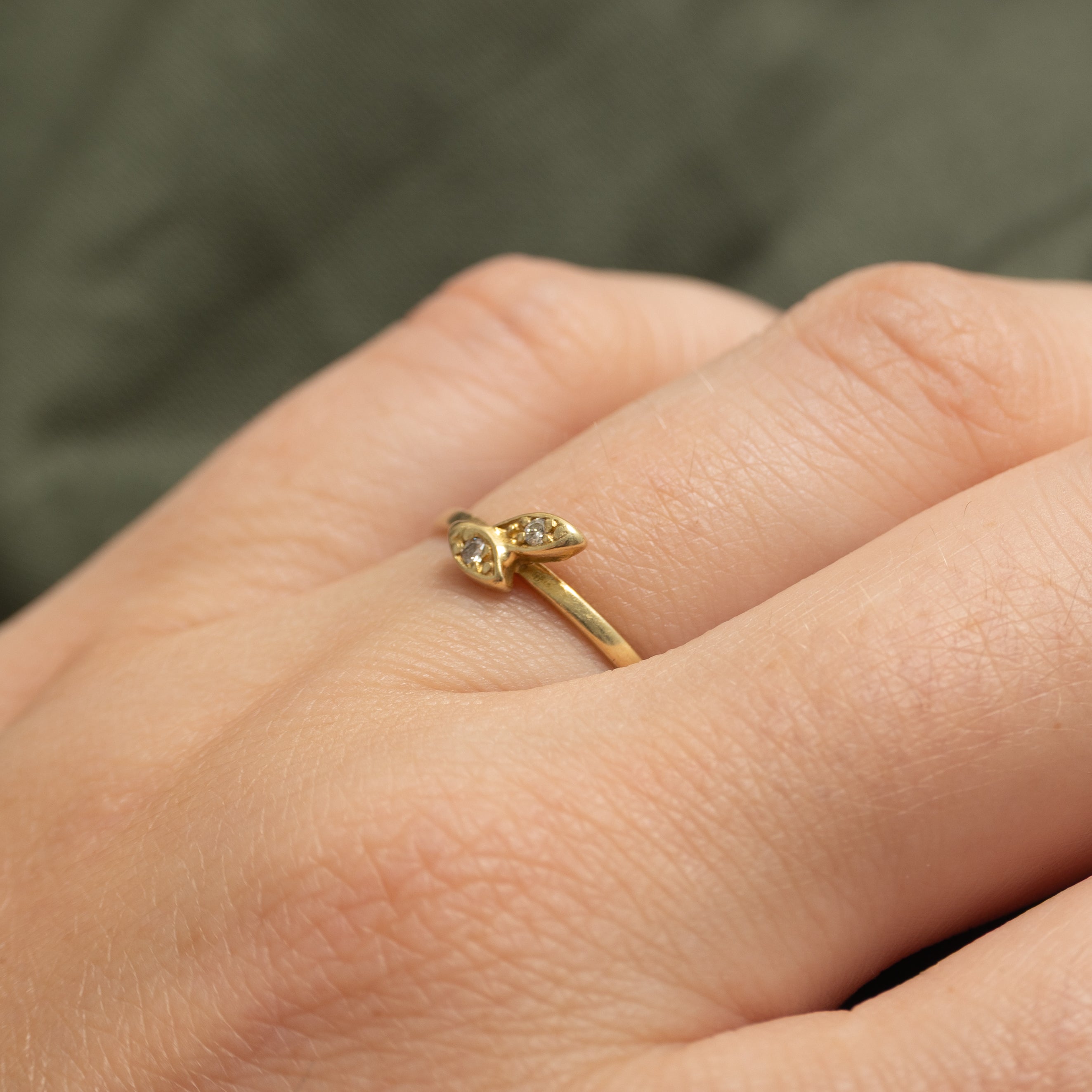 Diamond Leaf Petite Ring | SZ 6.5