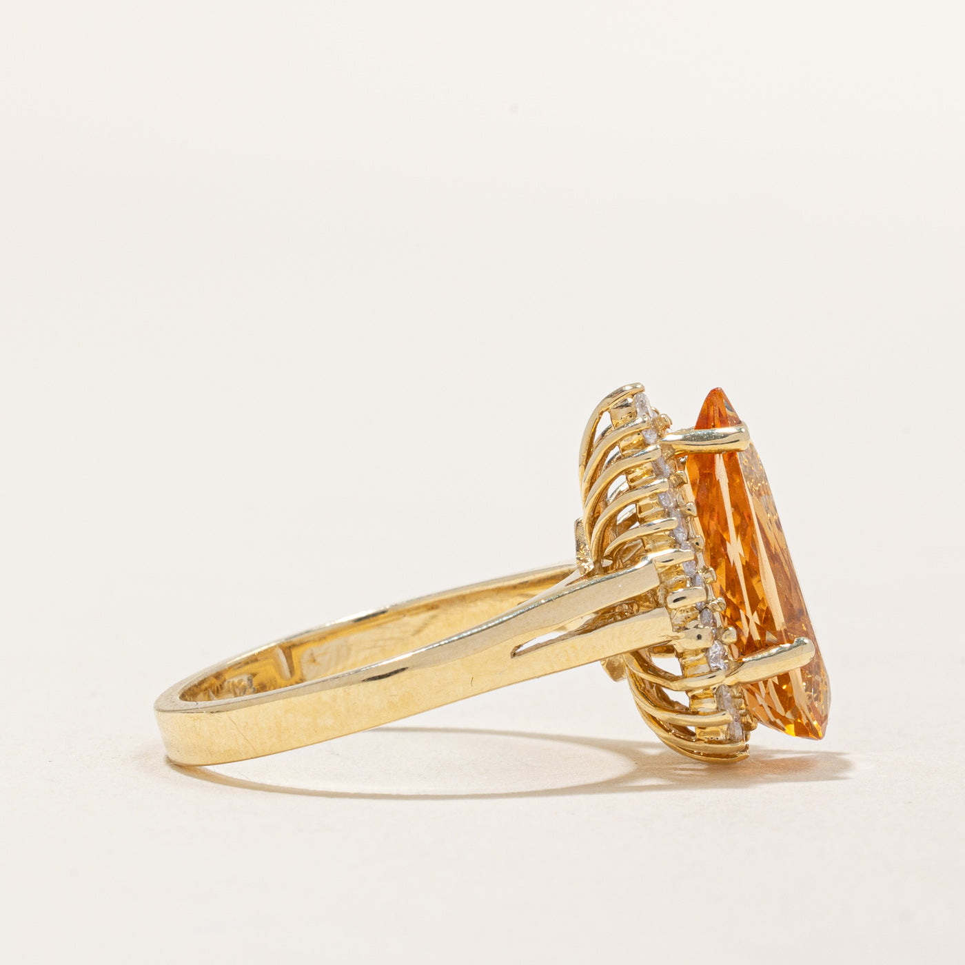 Bague cocktail halo topaze et diamants | 2,30 ct, 0,12 ct au total | Taille 8,25 | 