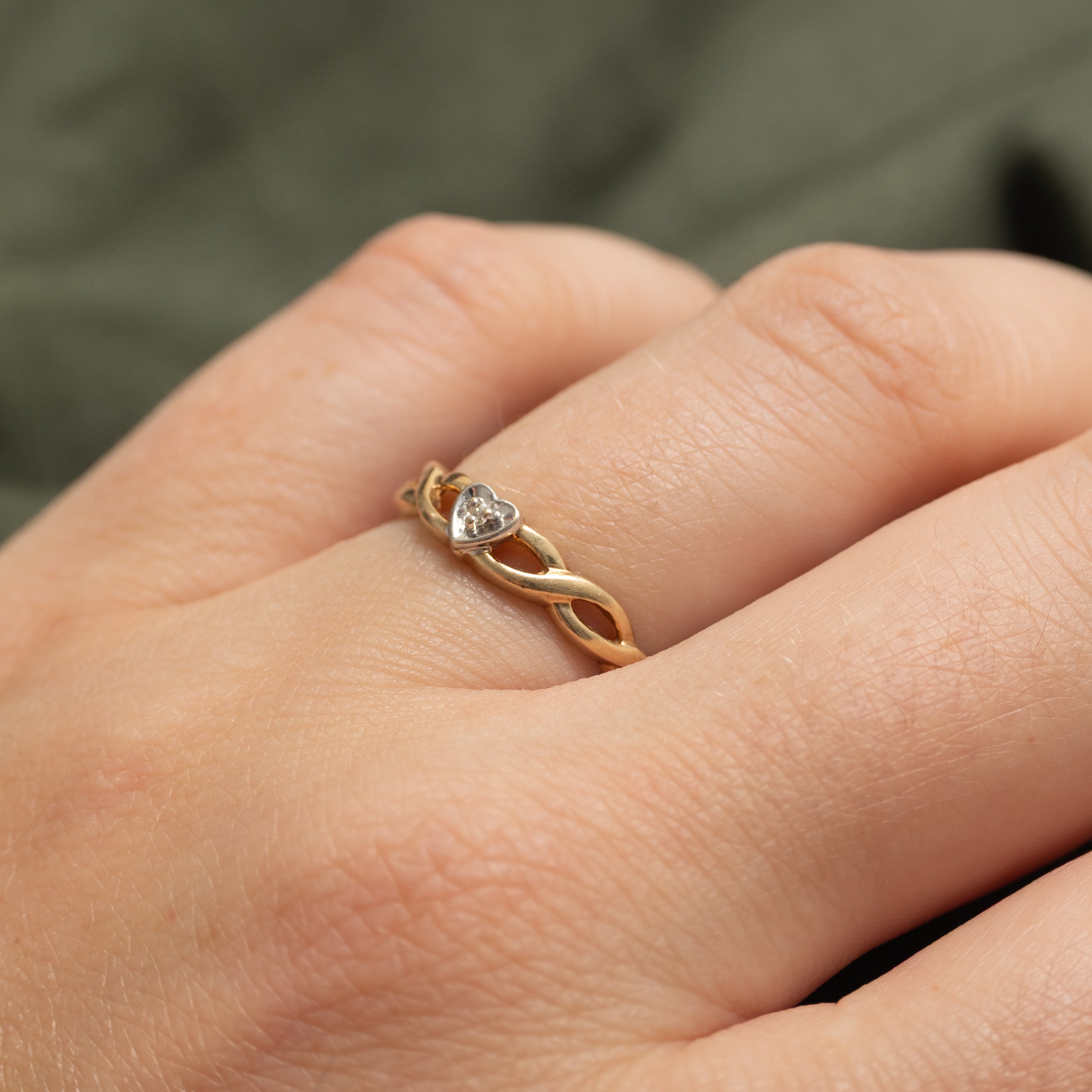 Diamond Heart Twisted Ring | SZ 6