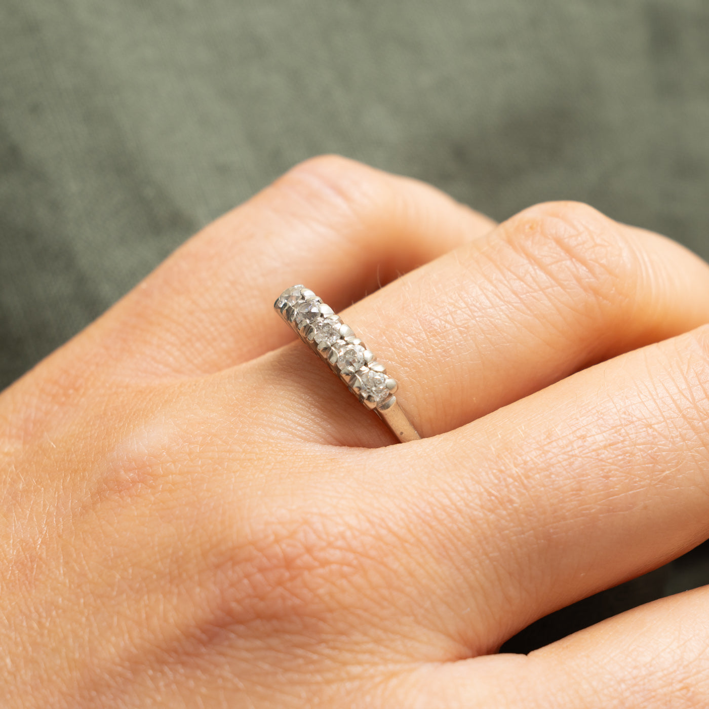 Five Stone Diamond Grooved Band | 0.28ctw | 1.65mm | SZ 7.5