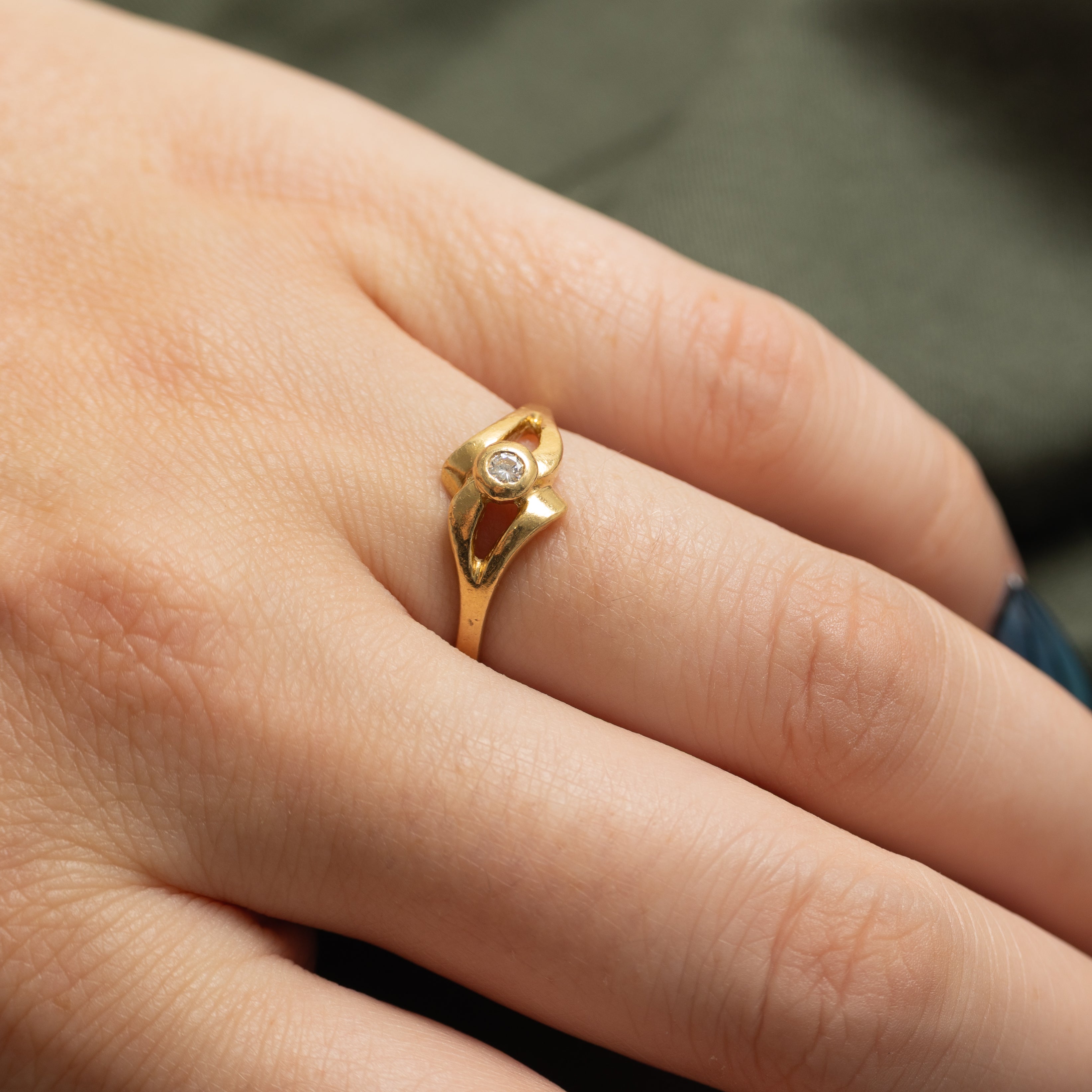 18k Bezel Set Diamond Split Ring | SZ 6.75