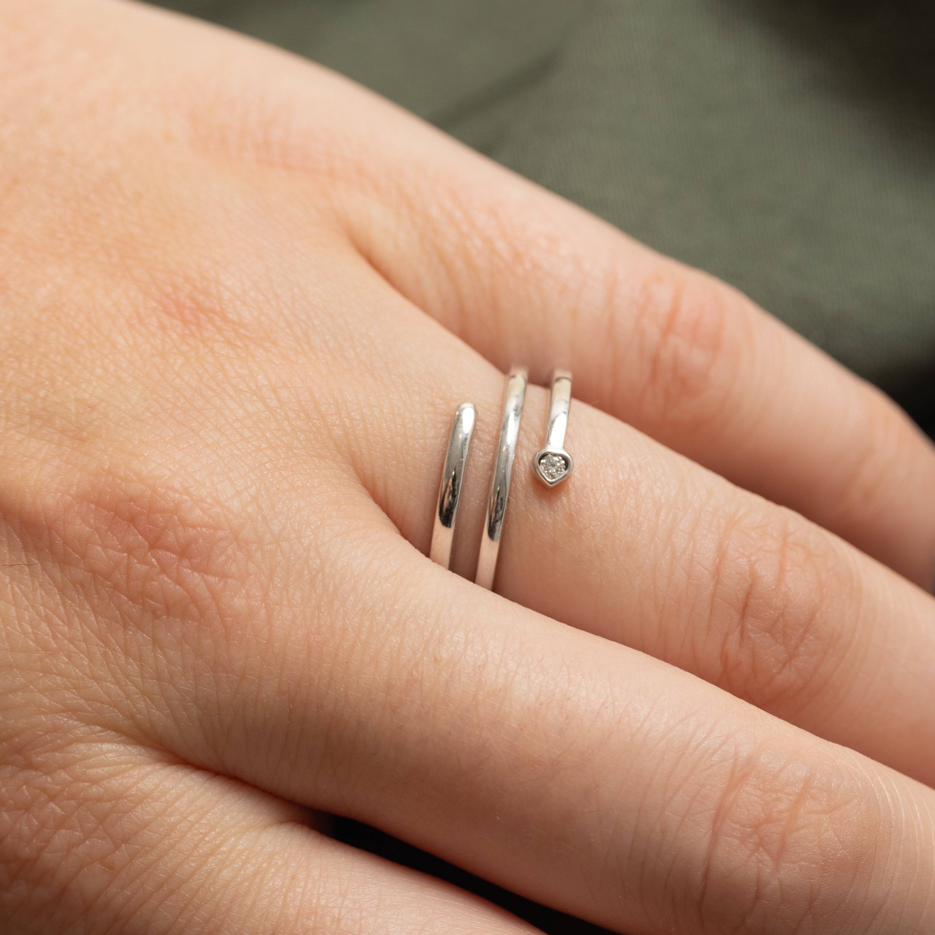 White Gold Diamond Coiled Ring | SZ 6.25