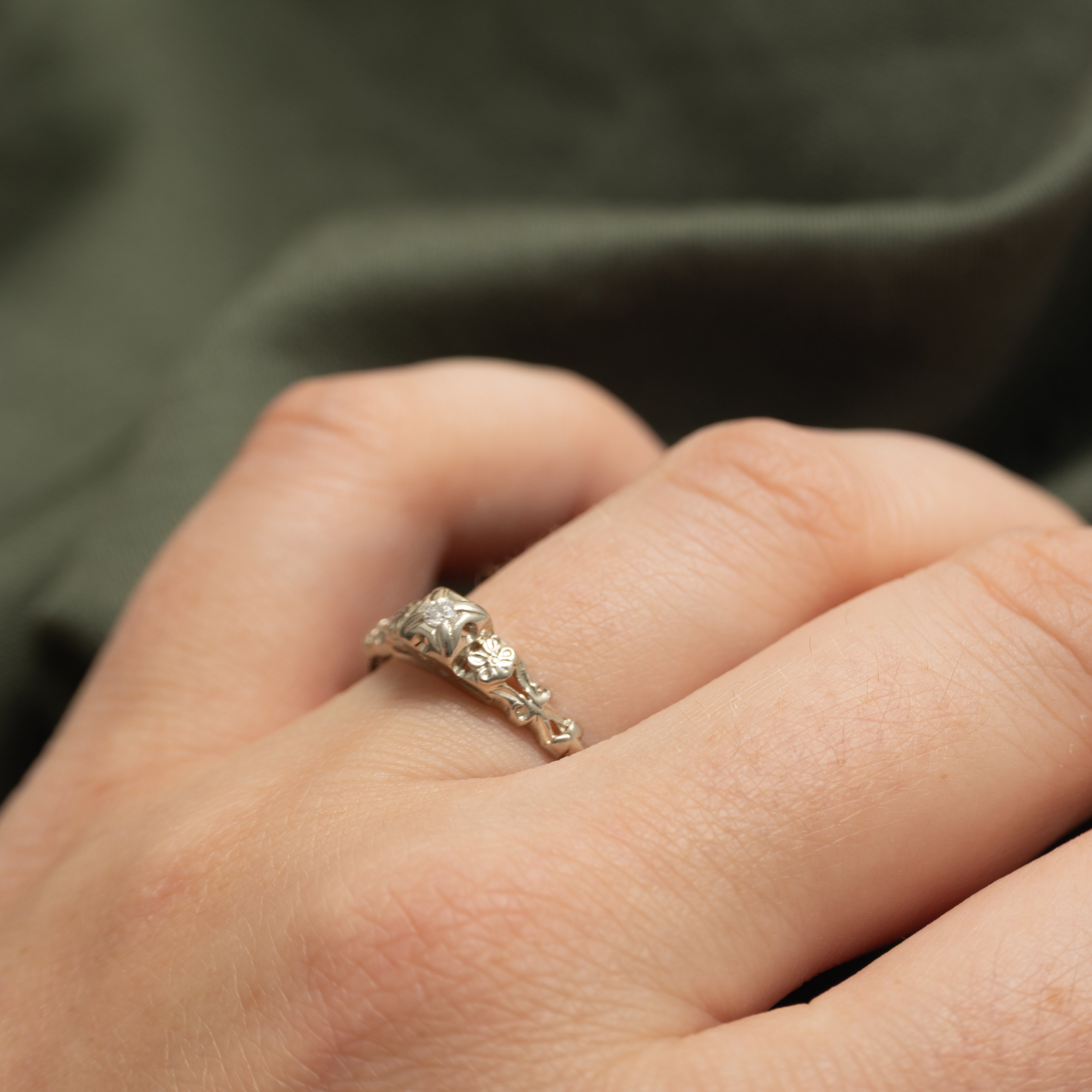 18k Diamond Engraved Ornate Ring | 0.07ct | SZ 8.25