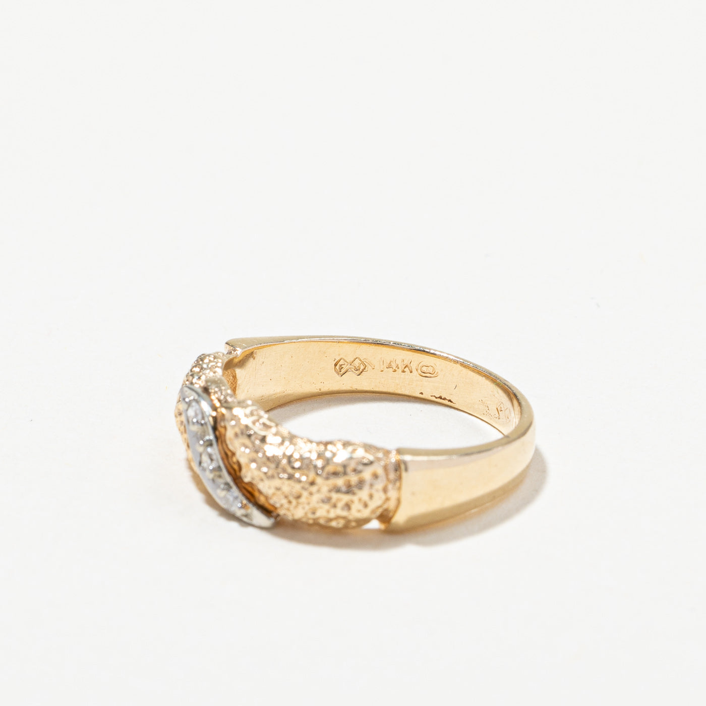 Textured Diamond Ring | 0.04ctw | SZ 6 |