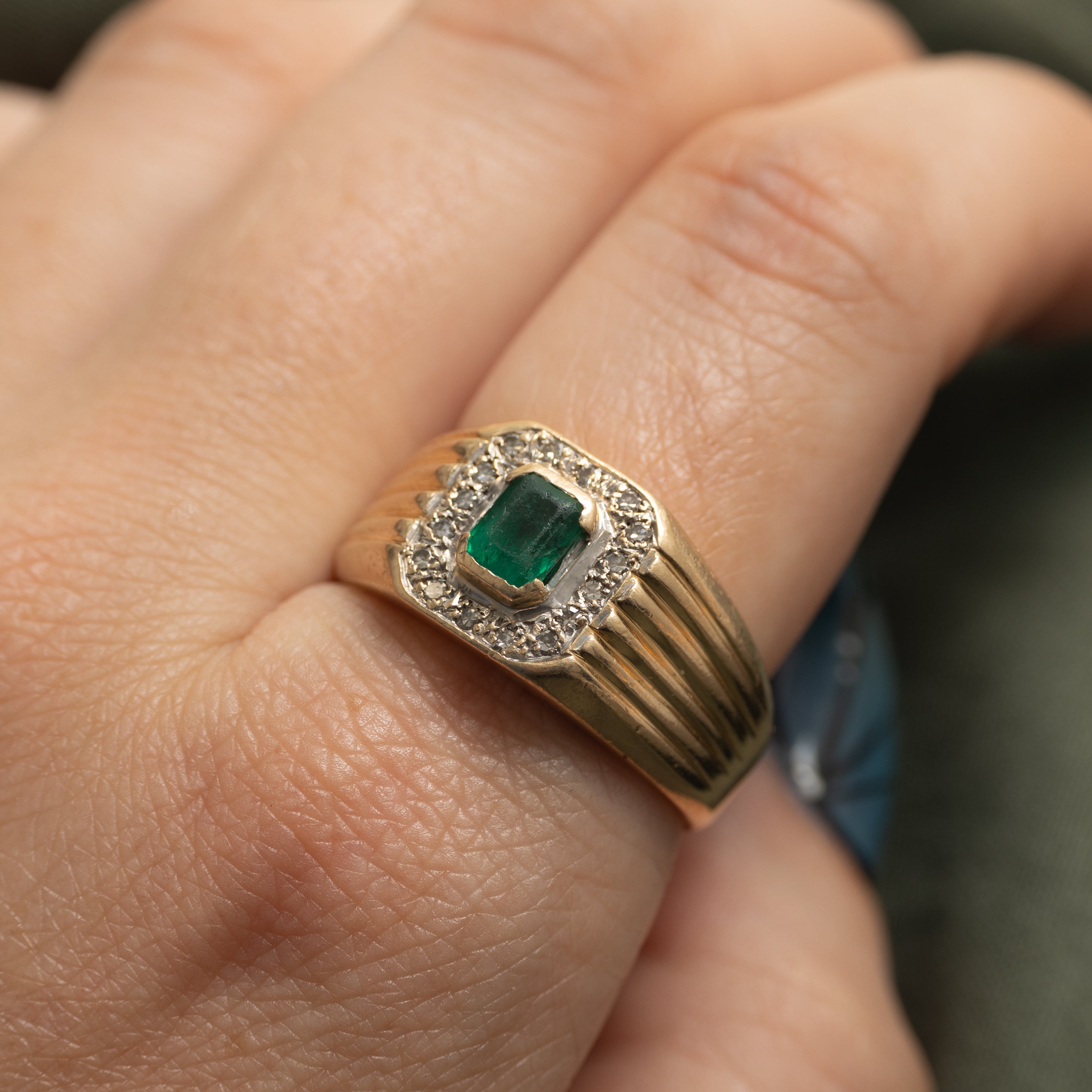 Emerald & Diamond Halo Grooved Ring | 0.52ct, 0.16ctw | SZ 10.5
