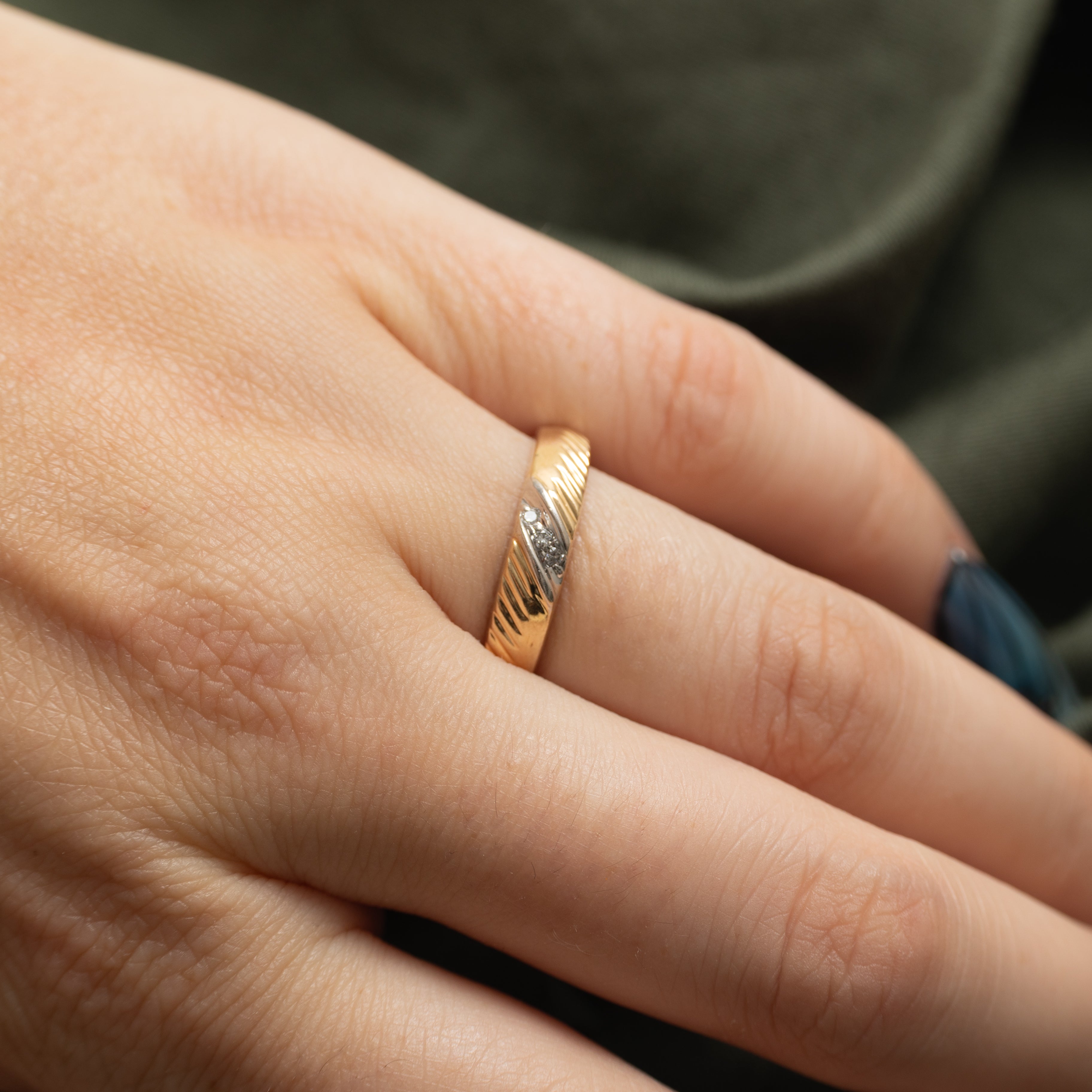 Diagonal Diamond Fluted Ring | SZ 7