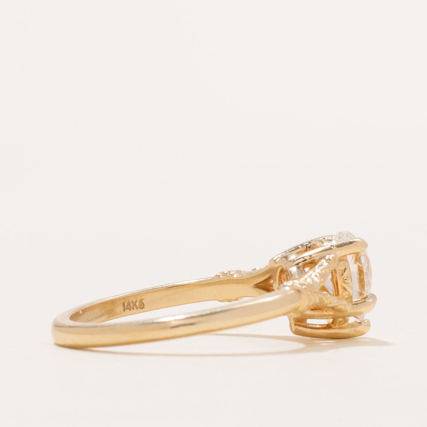 Bague gravée « 100 façons » en or jaune 14 carats avec diamant taille poire | 1,00 ct | Taille 6,5