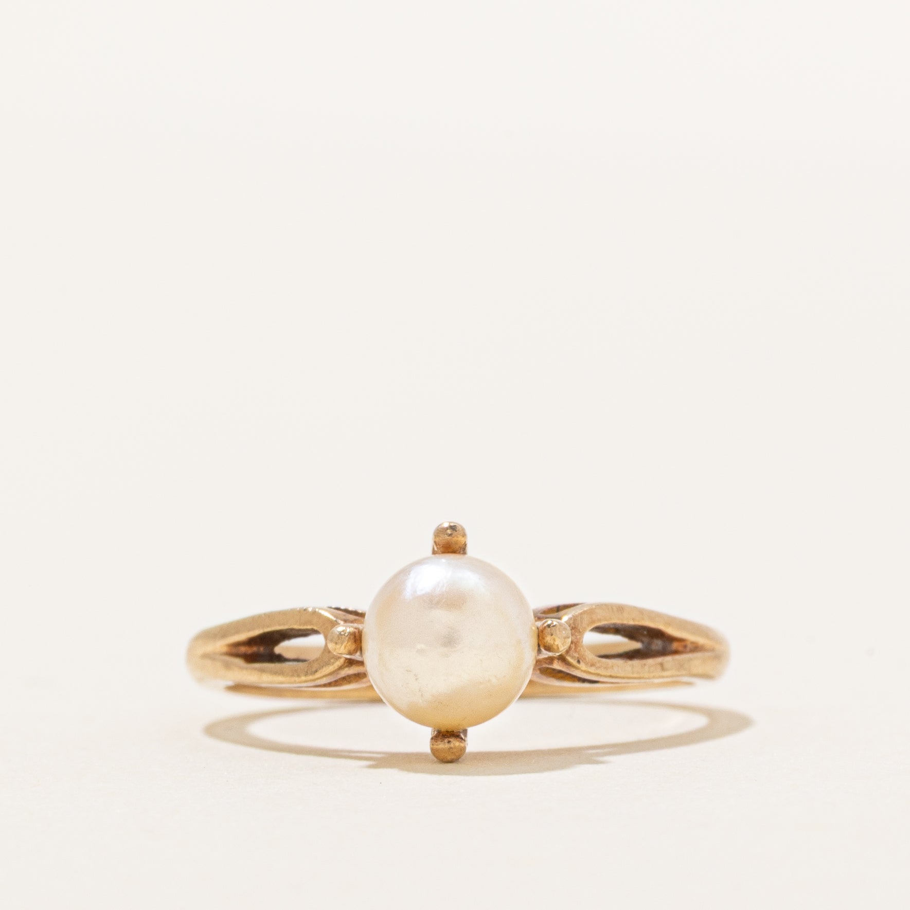Solitaire Pearl Ring | SZ 5.75
