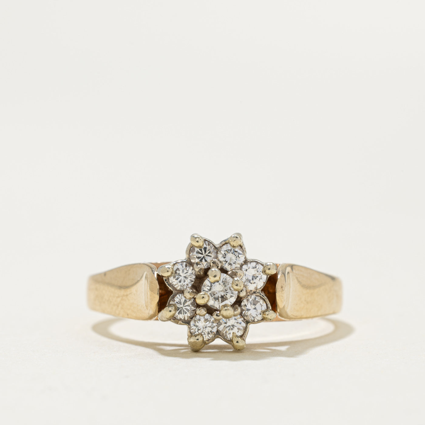 10k Diamond Floral Cluster Ring | 0.25ctw | SZ 8