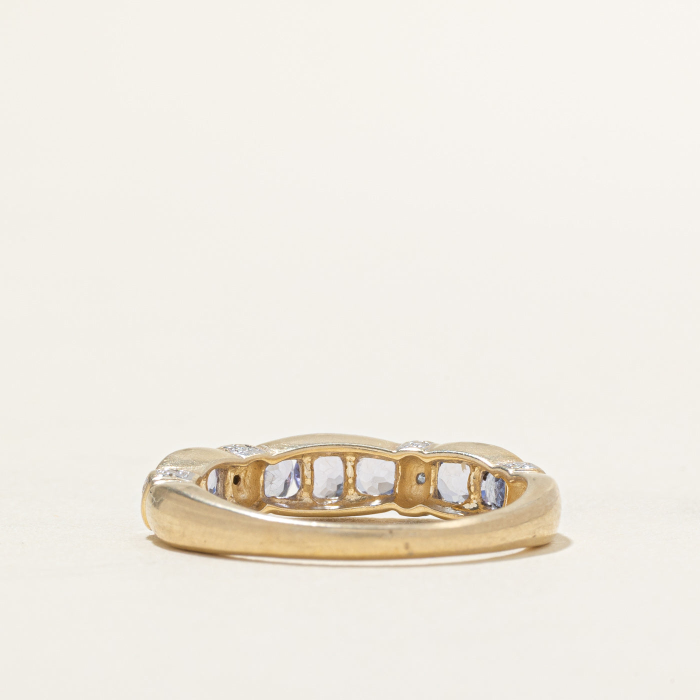 Bague sertie de tanzanites et de diamants | 0,80 ct, 0,02 ct | Taille 6,5