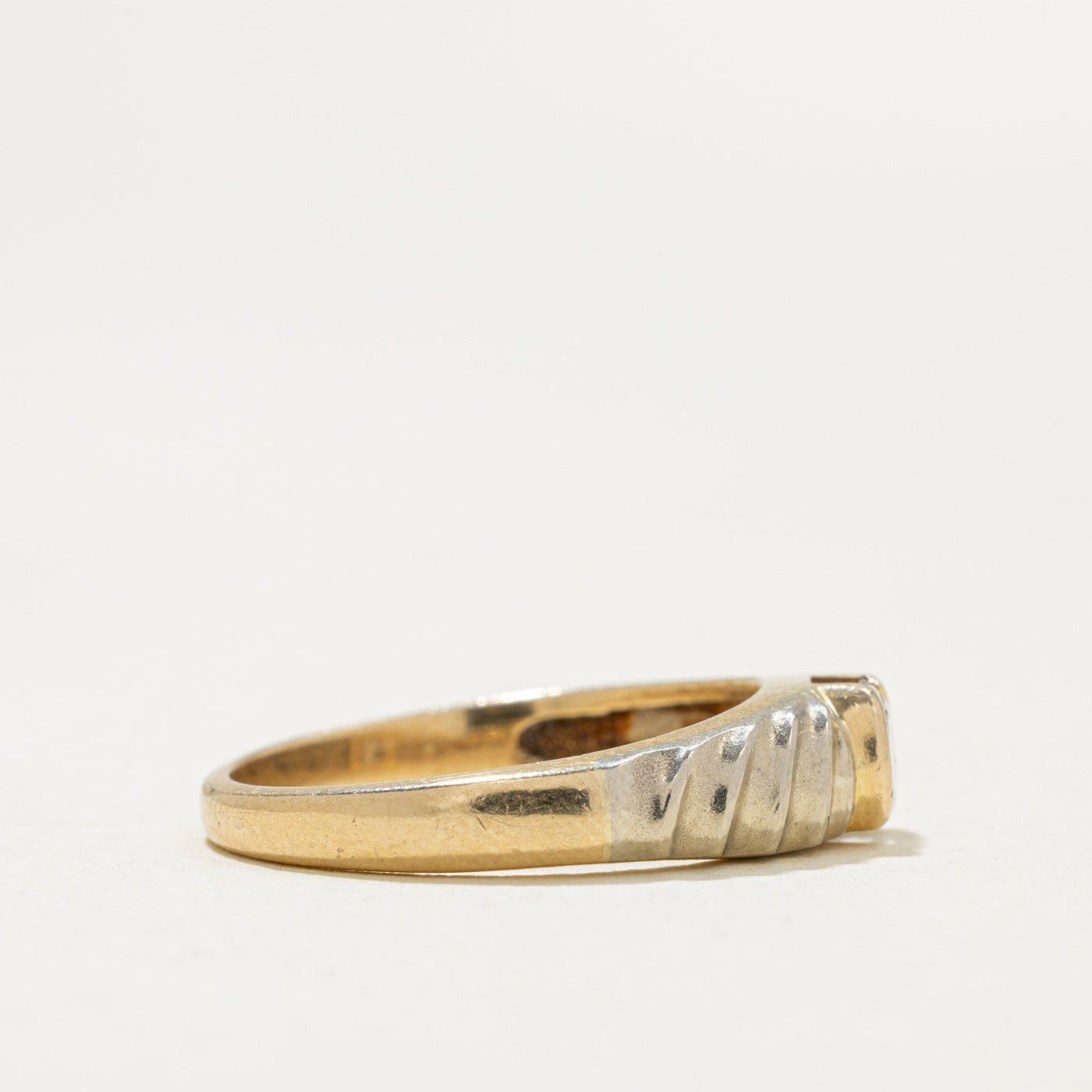 14k Solitaire Semi Bezel Diamond Grooved Ring | 0.38ct VS2 J | SZ 6.25