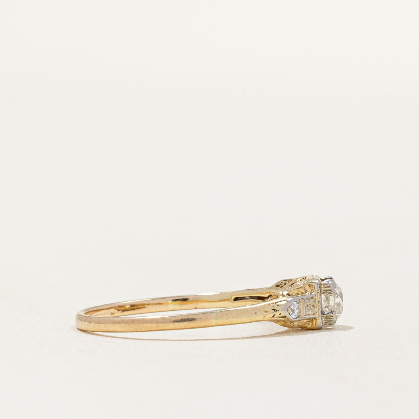 Vintage Diamond Ring | 0.29ctw | SZ 8 |