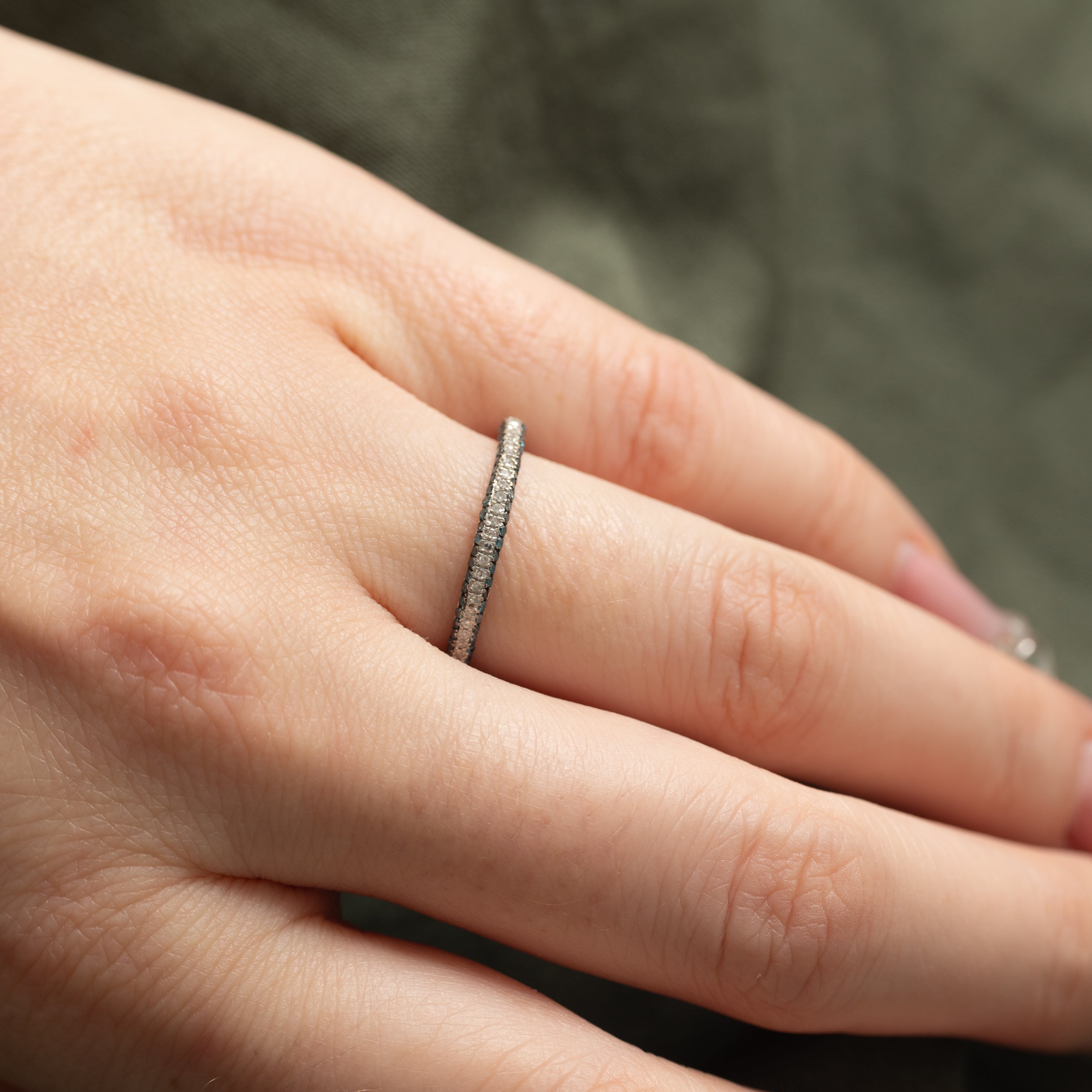 Alliance demi-éternité en diamants bleus et blancs | 0,16 ct | Taille 7,0 |
