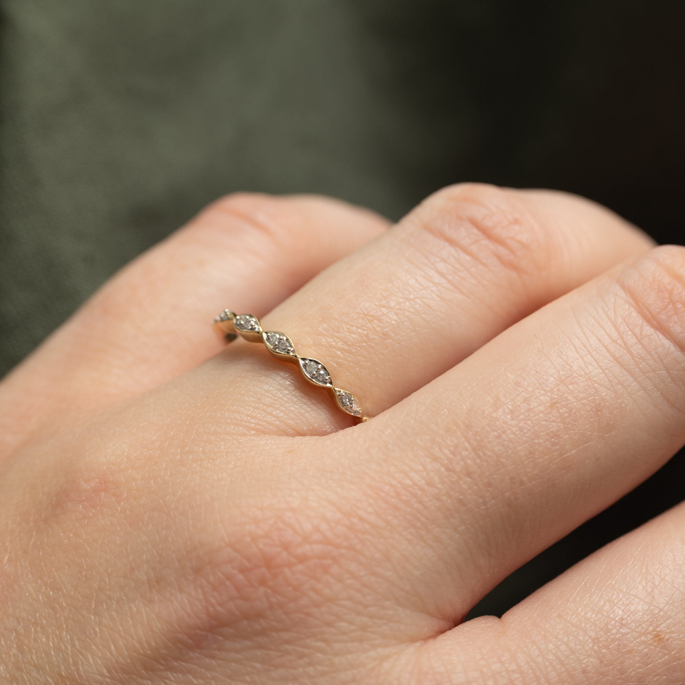 Semi Eternity Diamond Scalloped Band | SZ 8.25