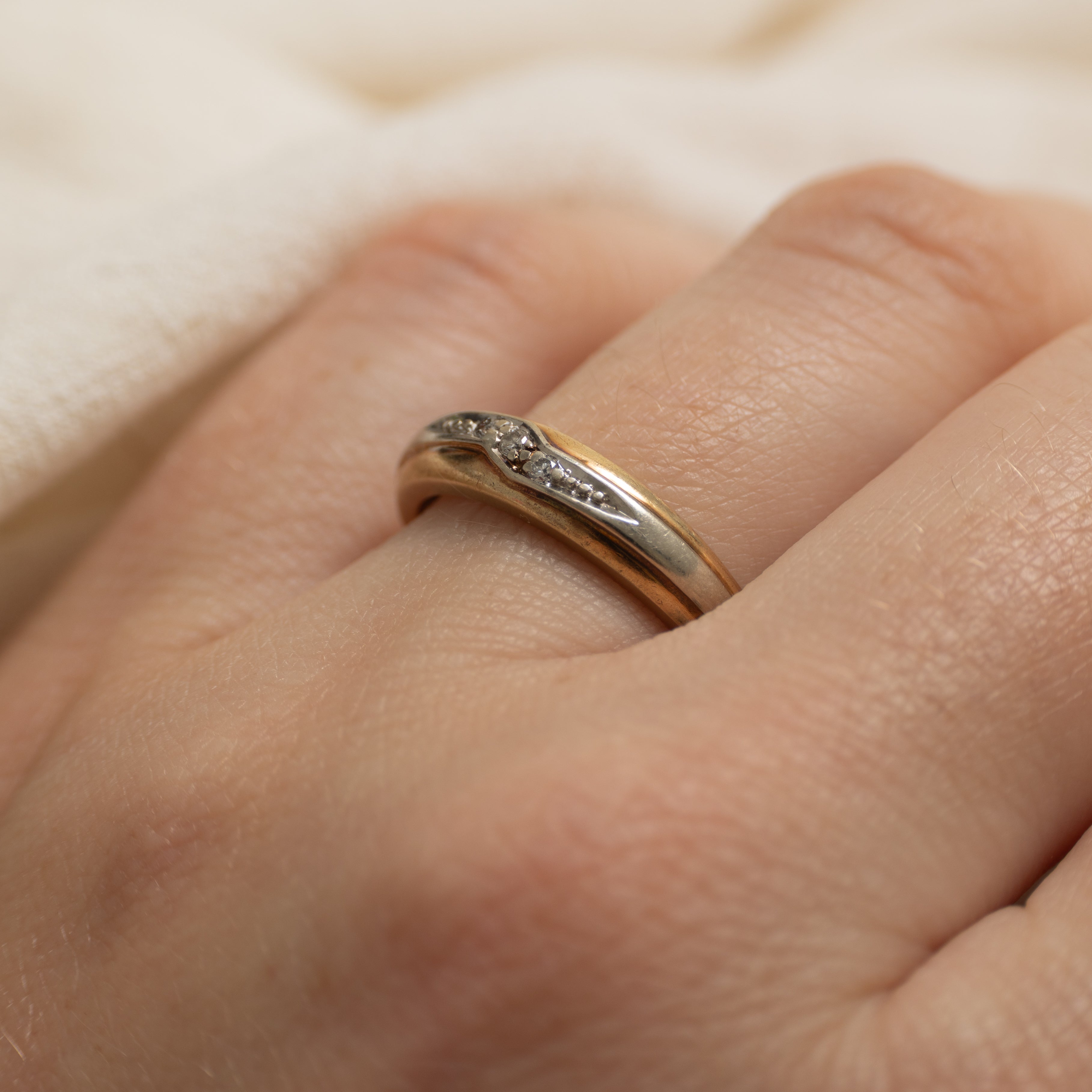 10k Two Tone Diamond Accent Ring | SZ 7.5