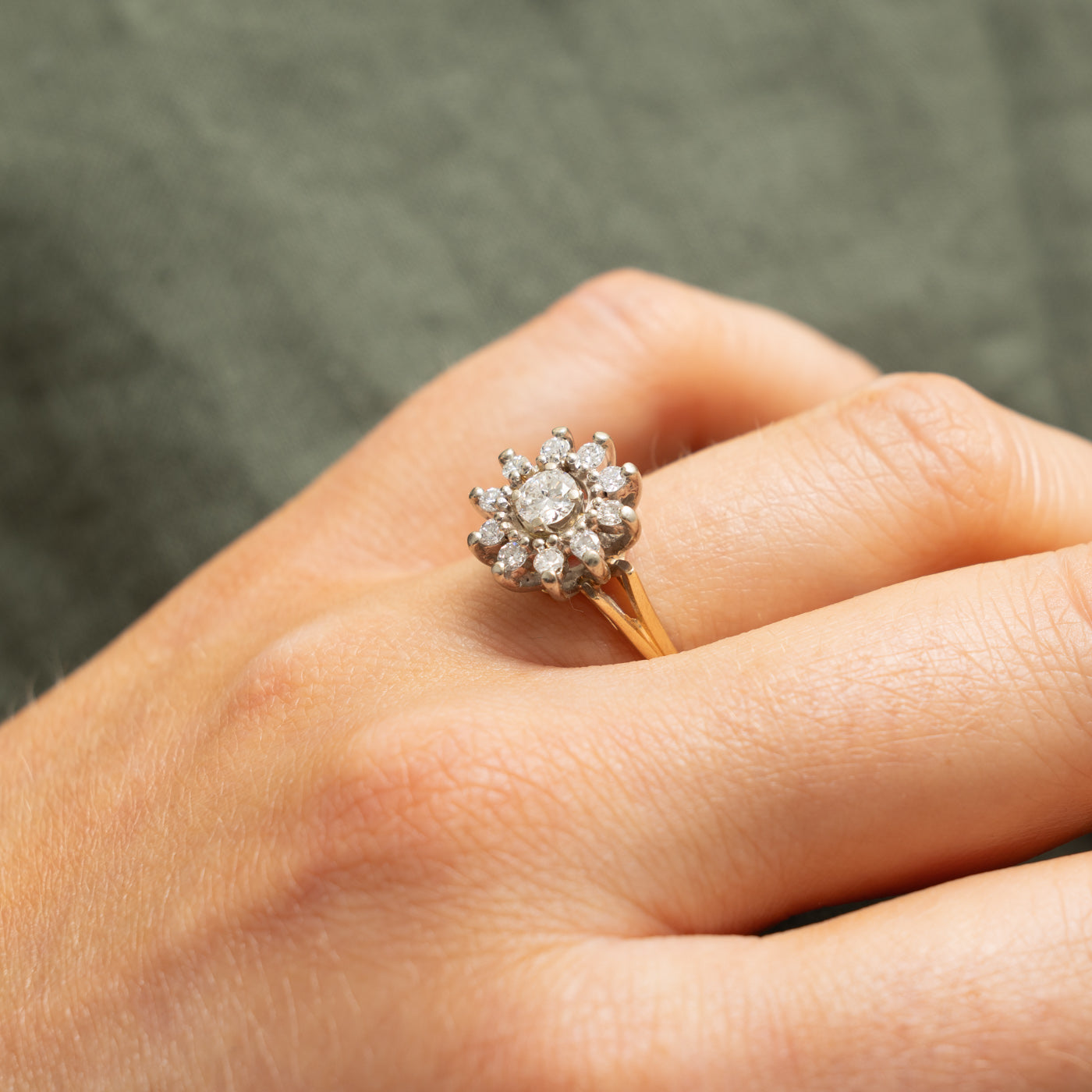 14k Diamond Halo Star Engagement Ring | 0.27ct VS2 G, 0.20ctw | SZ 8