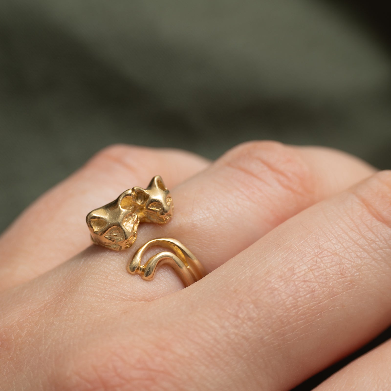 10K Yellow Gold Two Cat Head Ring  | SZ 5