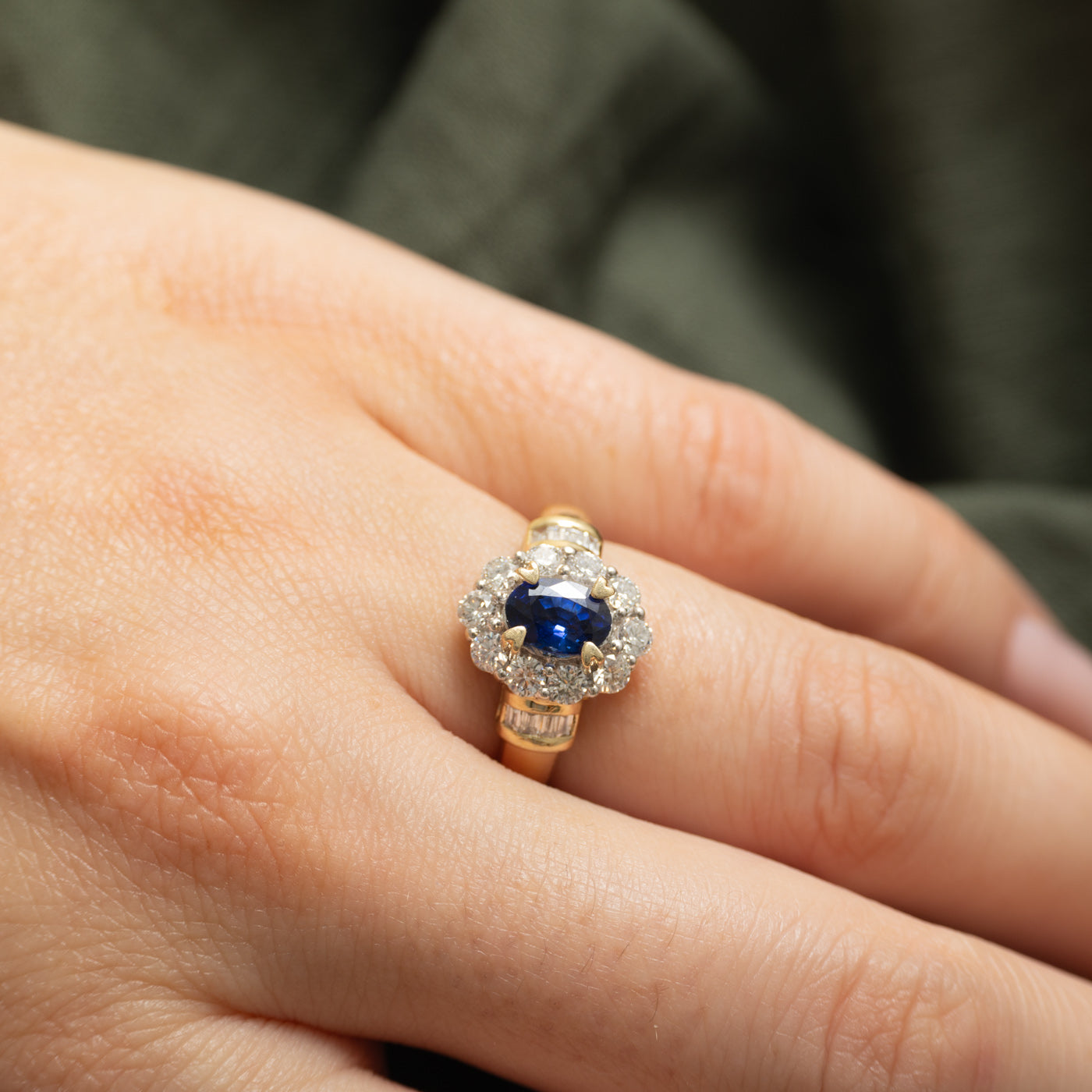 Oval Cut Sapphire & Diamond Scalloped Halo Ring | 0.93ct, 0.75ctw | SZ 5.5