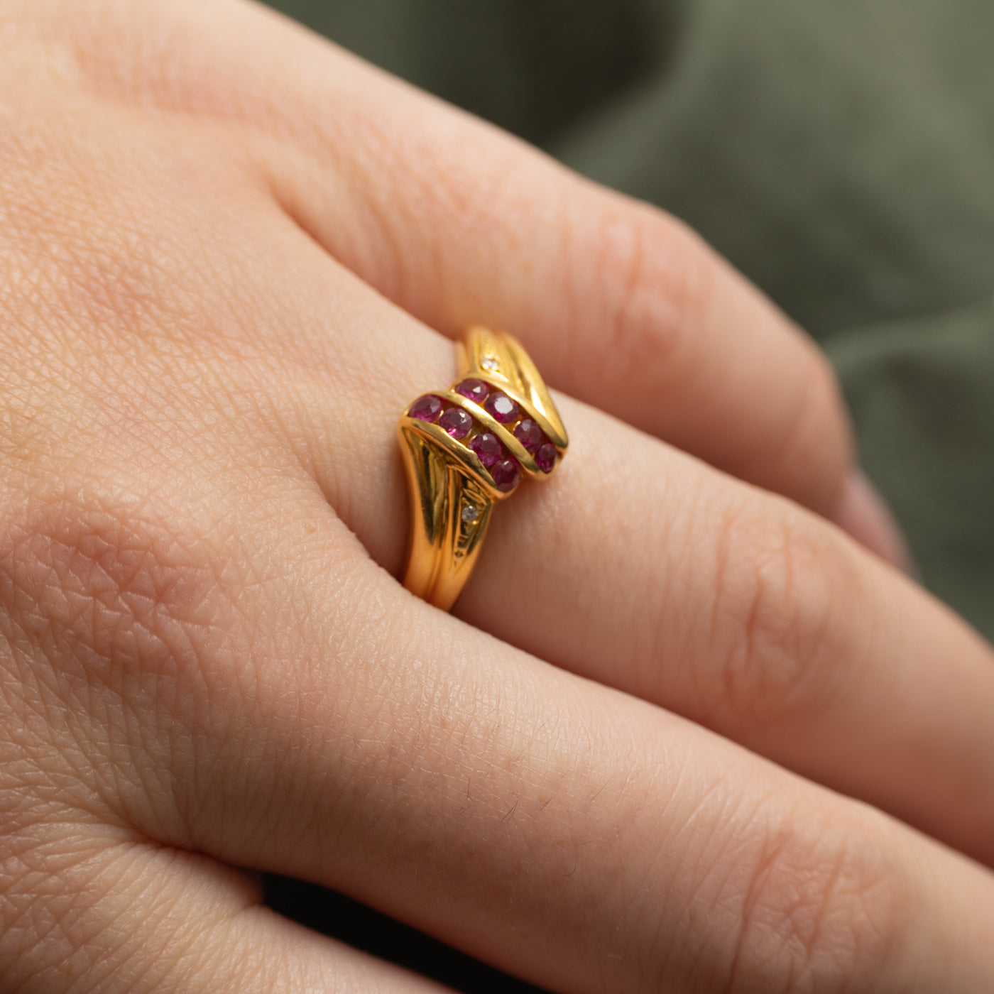 18k Ruby & Diamond Waterfall Twist Ring | 0.50ctw, 0.01ct | SZ 6.75